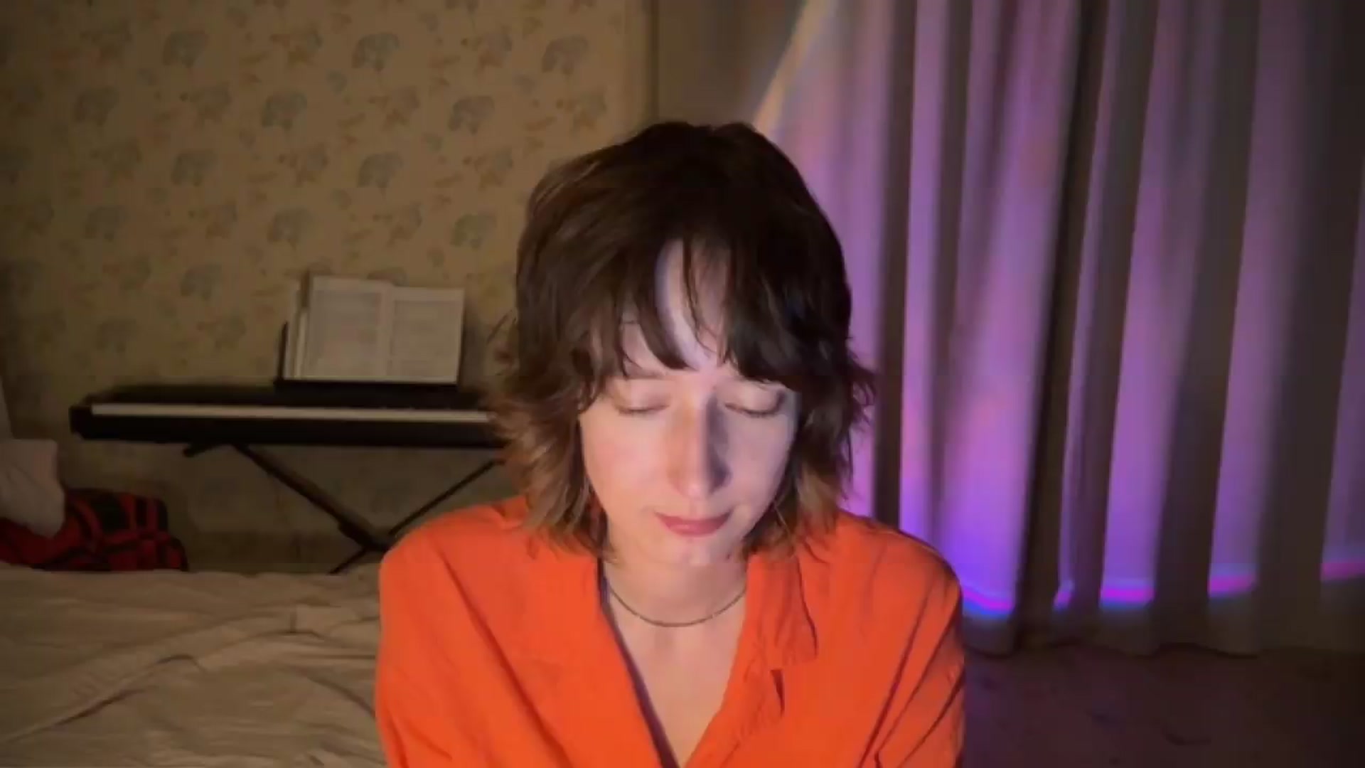 Gallery image thumbnail from LoooneyTunes's myfreecams stream on, 06/20/2026, 01:43 image 1 of 20