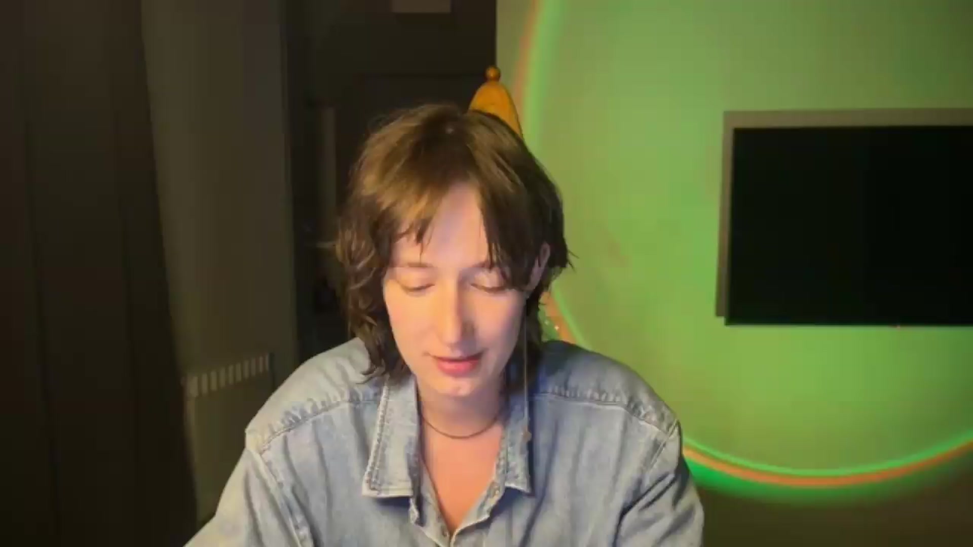 Gallery image thumbnail from LoooneyTunes's myfreecams stream on, 06/22/2026, 01:01 image 17 of 20