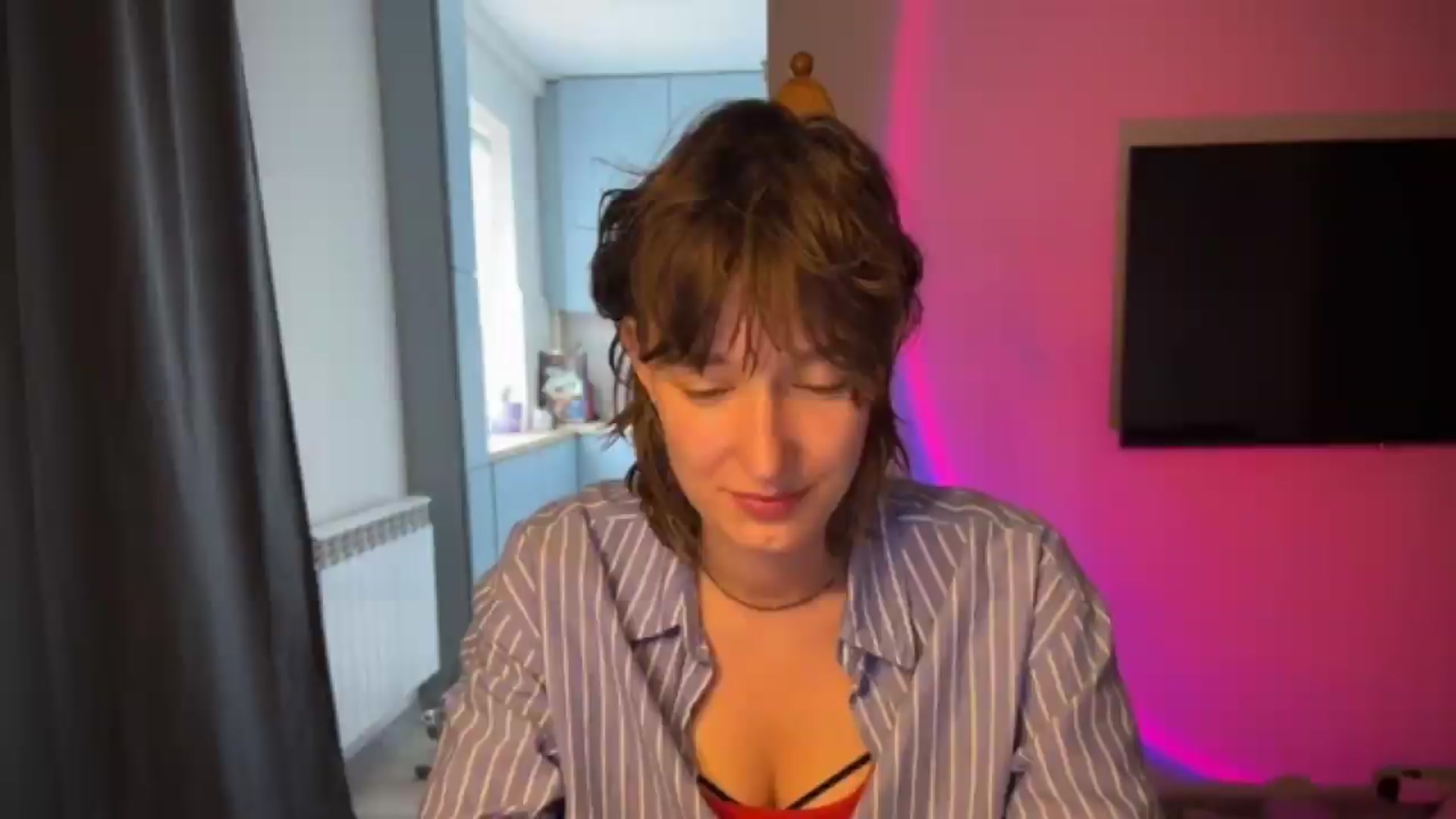Gallery image thumbnail from LoooneyTunes's myfreecams stream on, 06/27/2026, 12:00 image 18 of 20