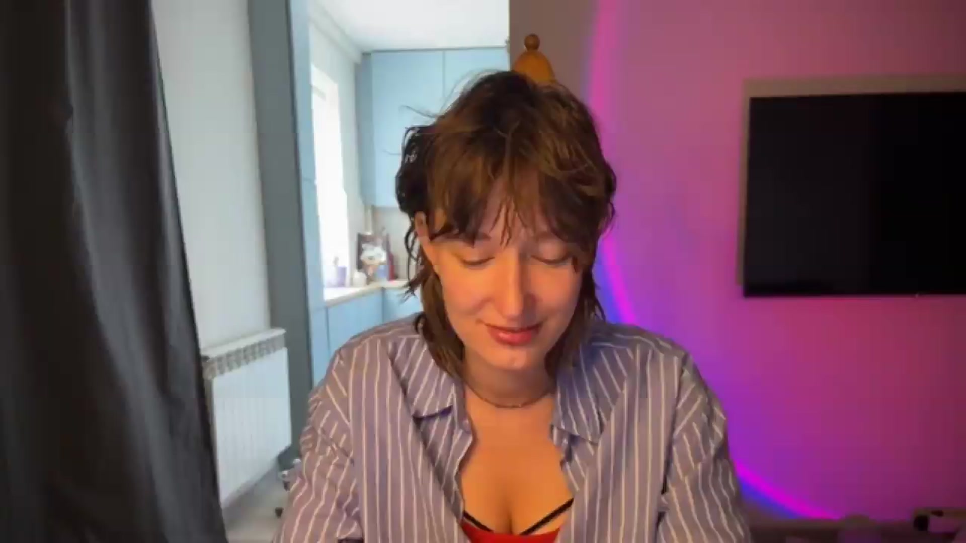 Gallery image thumbnail from LoooneyTunes's myfreecams stream on, 06/27/2026, 12:00 image 16 of 20