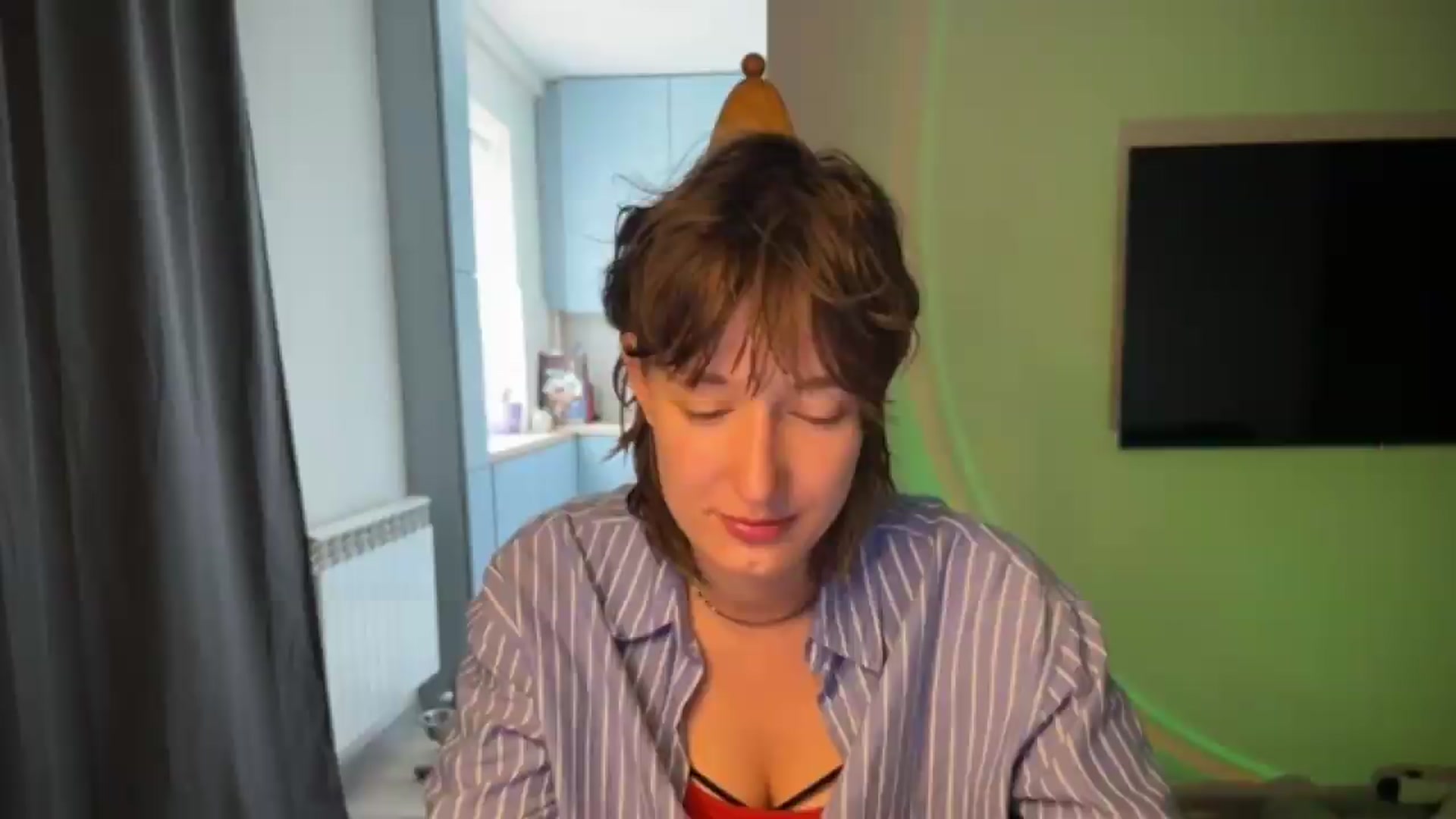 Gallery image thumbnail from LoooneyTunes's myfreecams stream on, 06/27/2026, 12:00 image 15 of 20