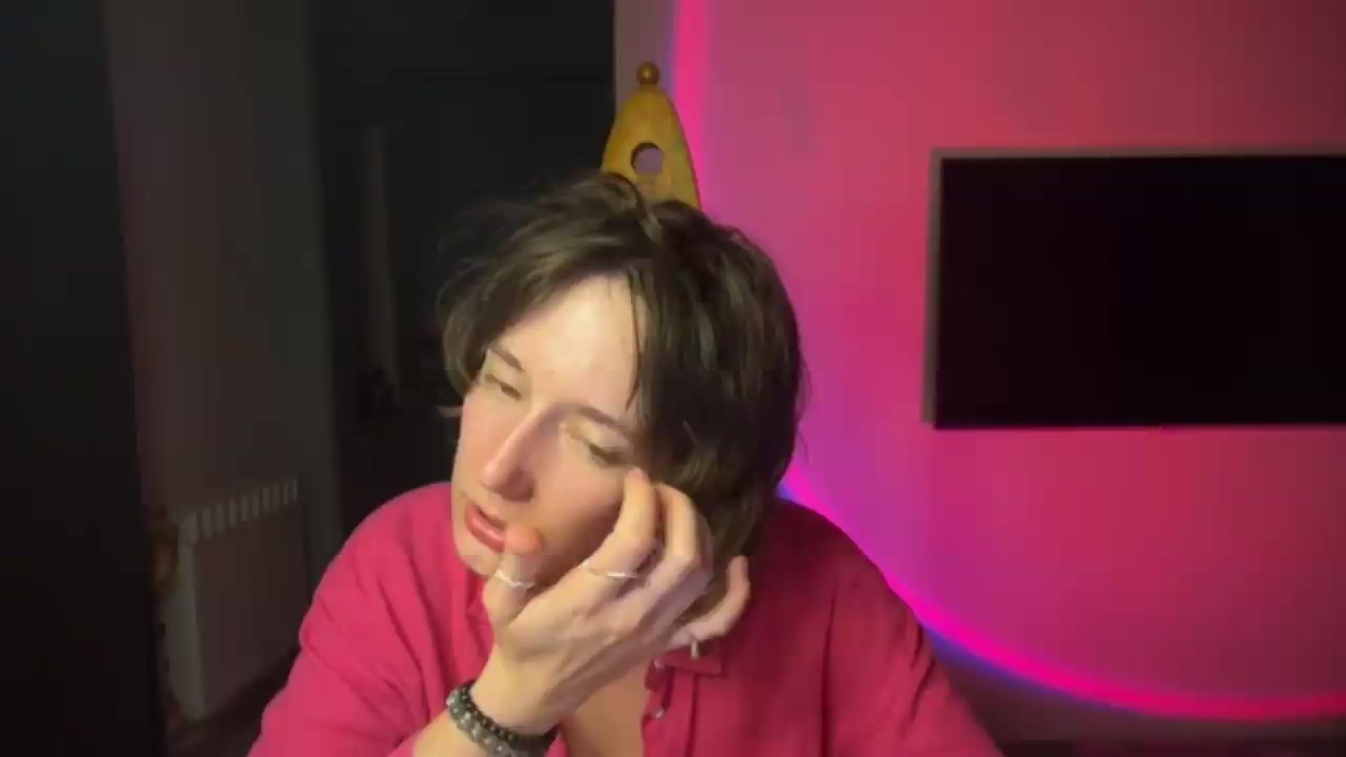 Gallery image thumbnail from LoooneyTunes's myfreecams stream on, 06/28/2026, 23:19 image 5 of 20