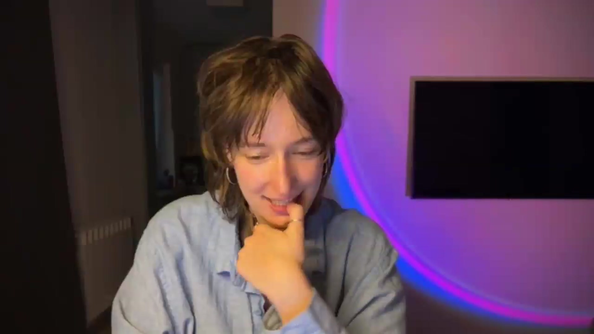 Gallery image thumbnail from LoooneyTunes's myfreecams stream on, 06/29/2026, 17:46 image 15 of 20