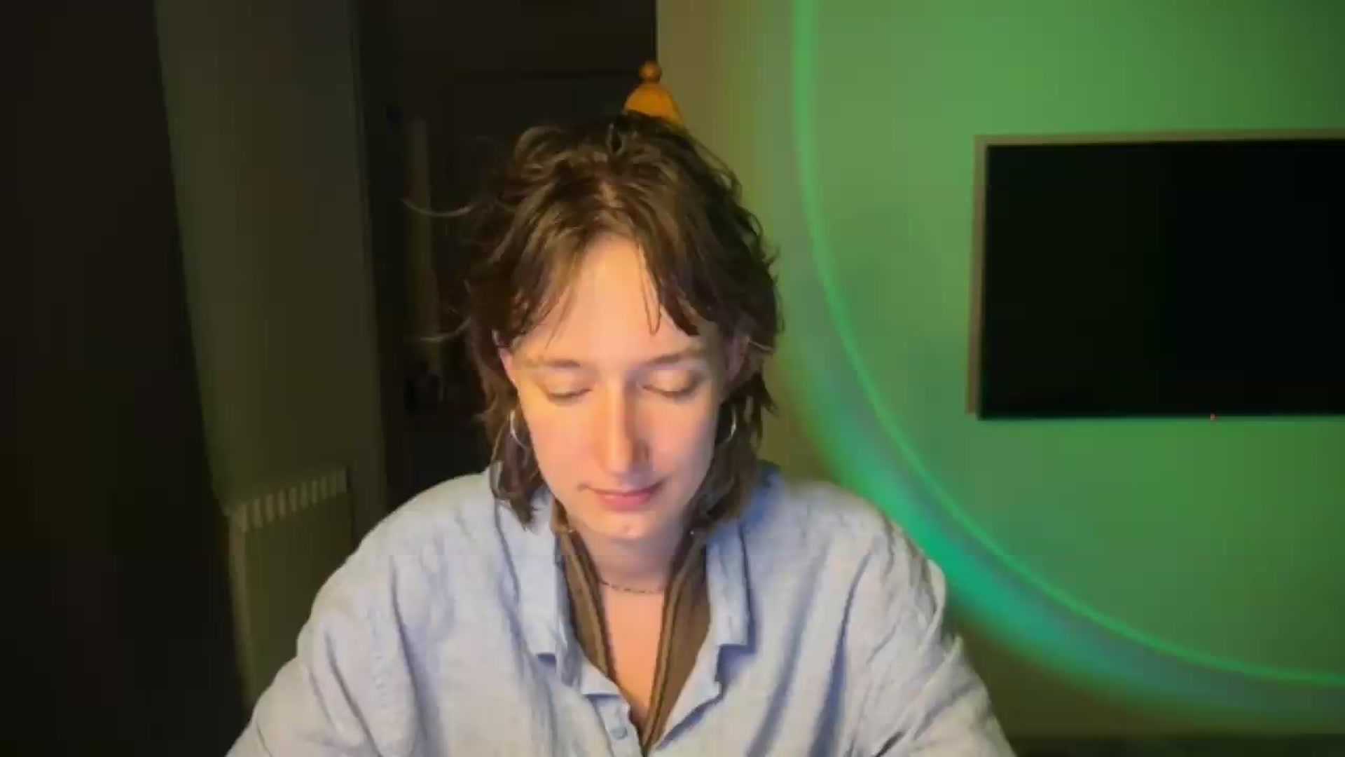 Gallery image thumbnail from LoooneyTunes's myfreecams stream on, 06/30/2026, 01:06 image 17 of 20