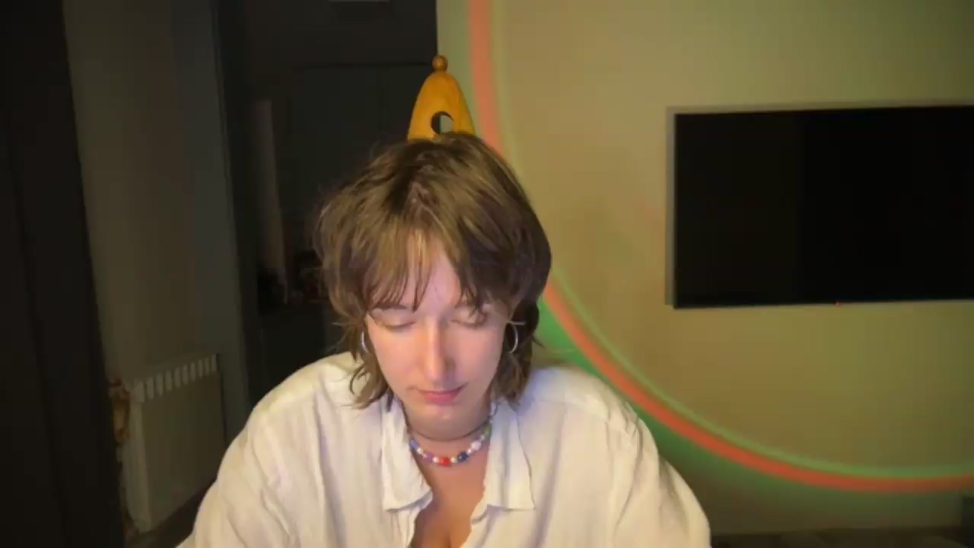 Gallery image thumbnail from LoooneyTunes's myfreecams stream on, 07/01/2026, 24:15 image 17 of 20
