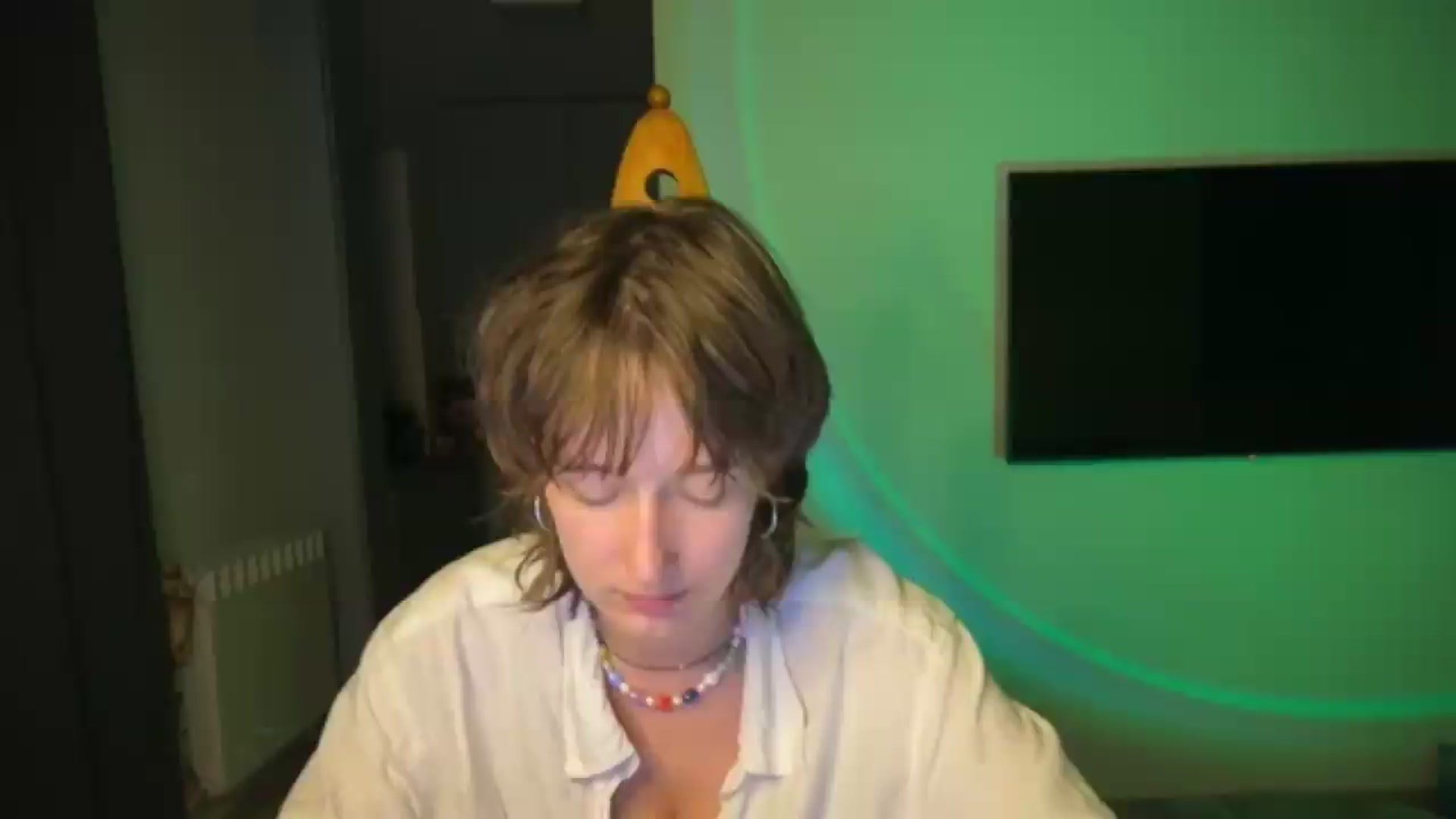 Gallery image thumbnail from LoooneyTunes's myfreecams stream on, 07/01/2026, 24:15 image 3 of 20