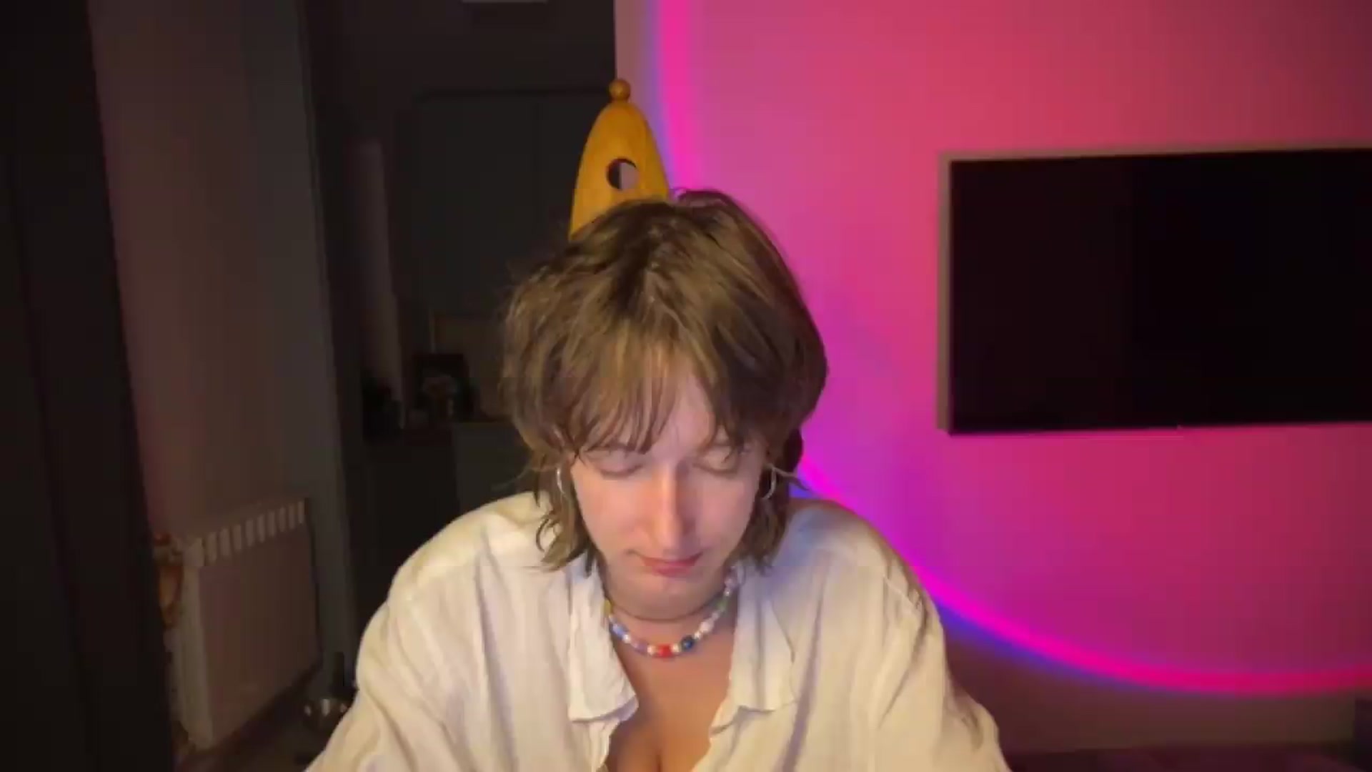 Gallery image thumbnail from LoooneyTunes's myfreecams stream on, 07/01/2026, 24:15 image 1 of 20