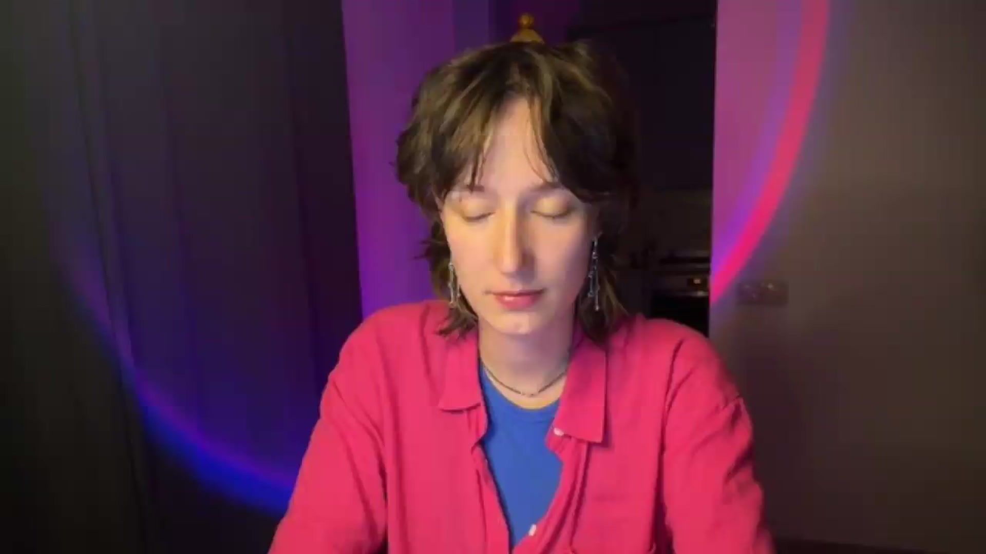 Gallery image thumbnail from LoooneyTunes's myfreecams stream on, 07/08/2026, 24:48 image 16 of 20
