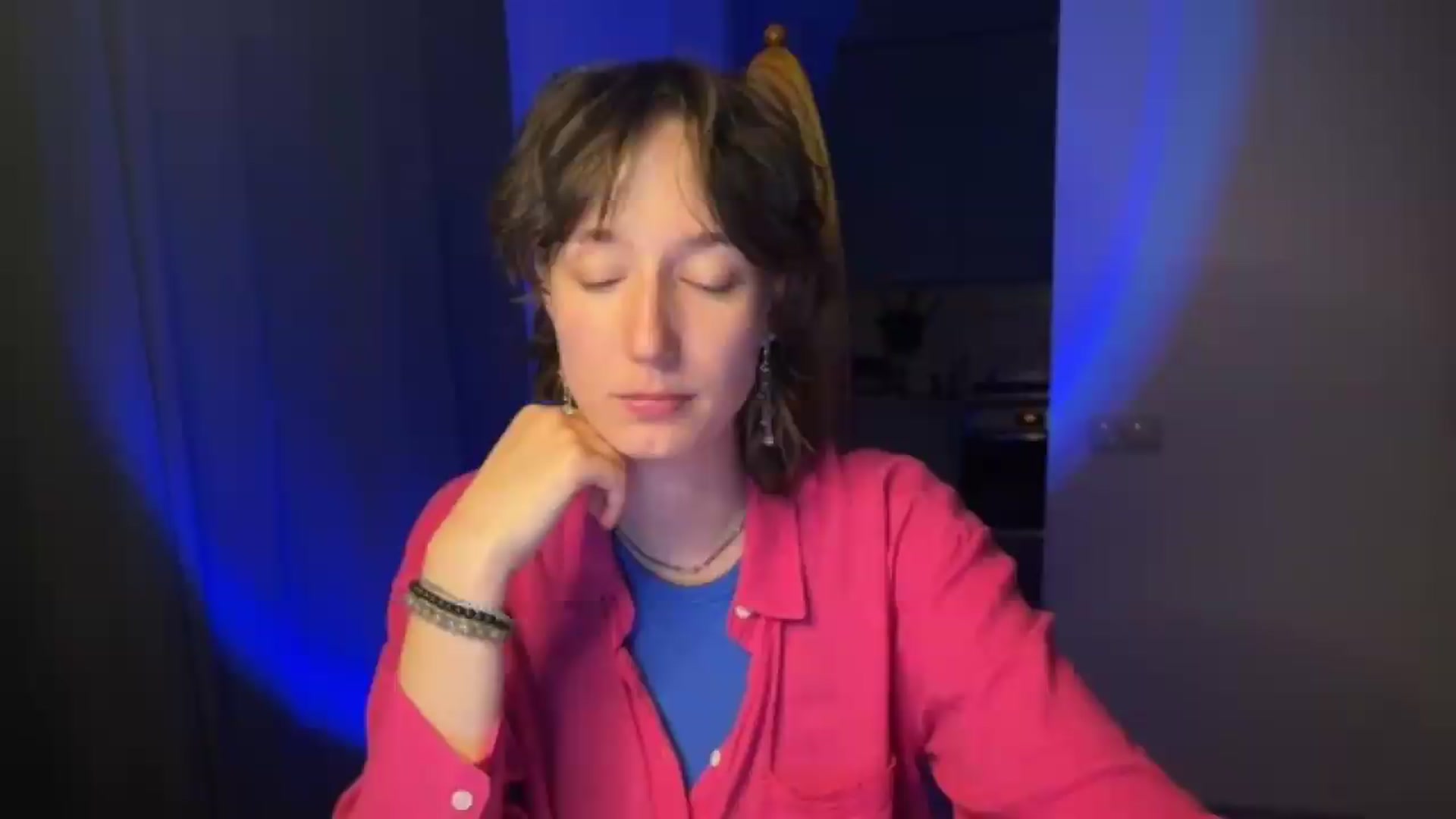 Gallery image thumbnail from LoooneyTunes's myfreecams stream on, 07/08/2026, 24:48 image 15 of 20