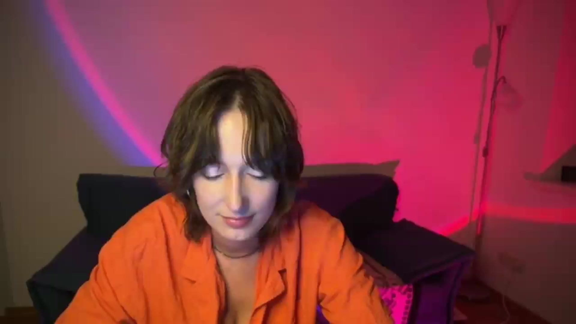 Gallery image thumbnail from LoooneyTunes's myfreecams stream on, 07/19/2026, 24:31 image 3 of 20