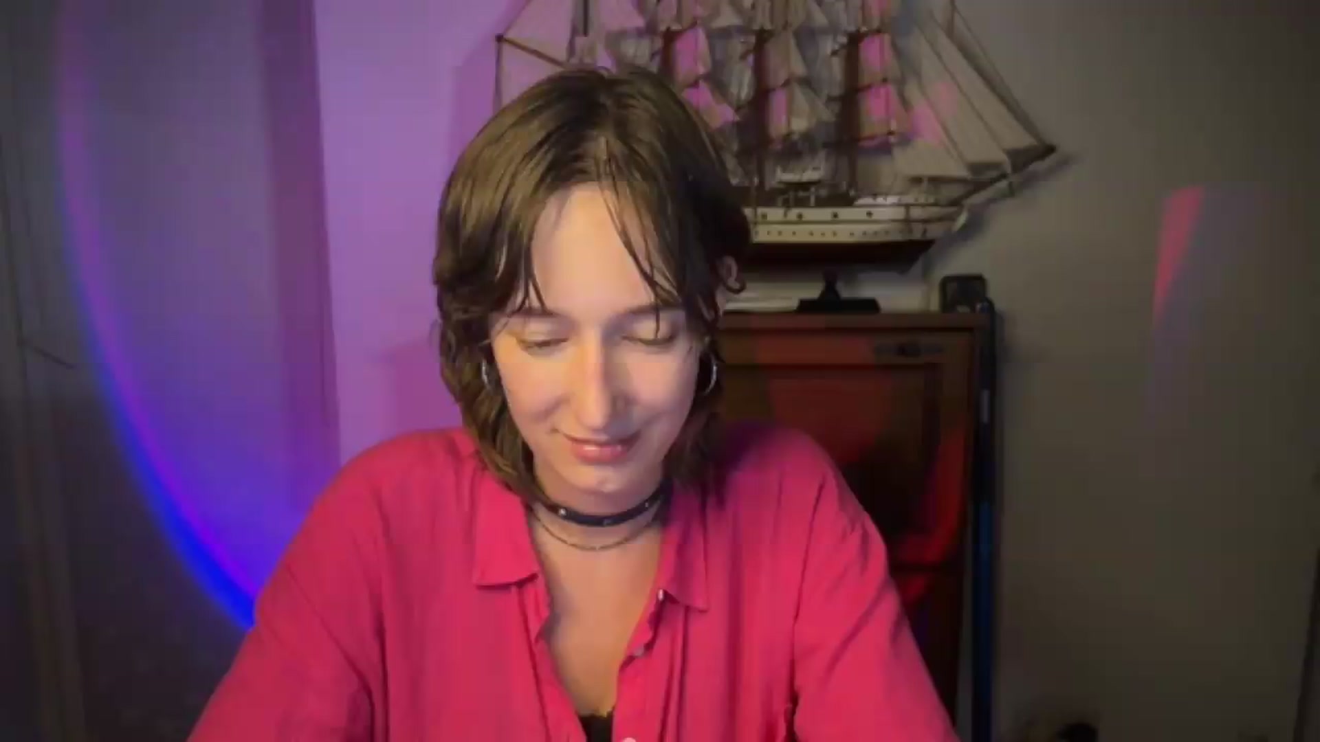 Gallery image thumbnail from LoooneyTunes's myfreecams stream on, 07/27/2026, 24:25 image 15 of 20