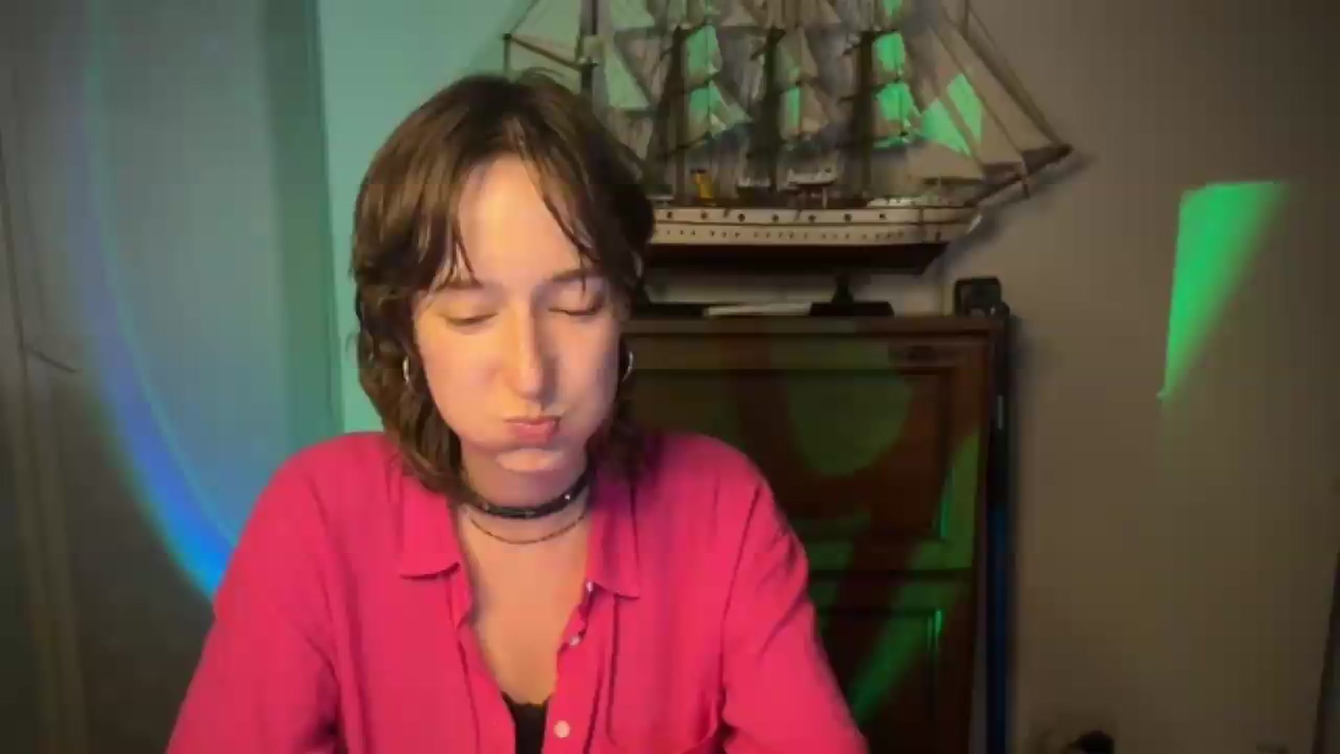 Gallery image thumbnail from LoooneyTunes's myfreecams stream on, 07/27/2026, 24:25 image 5 of 20