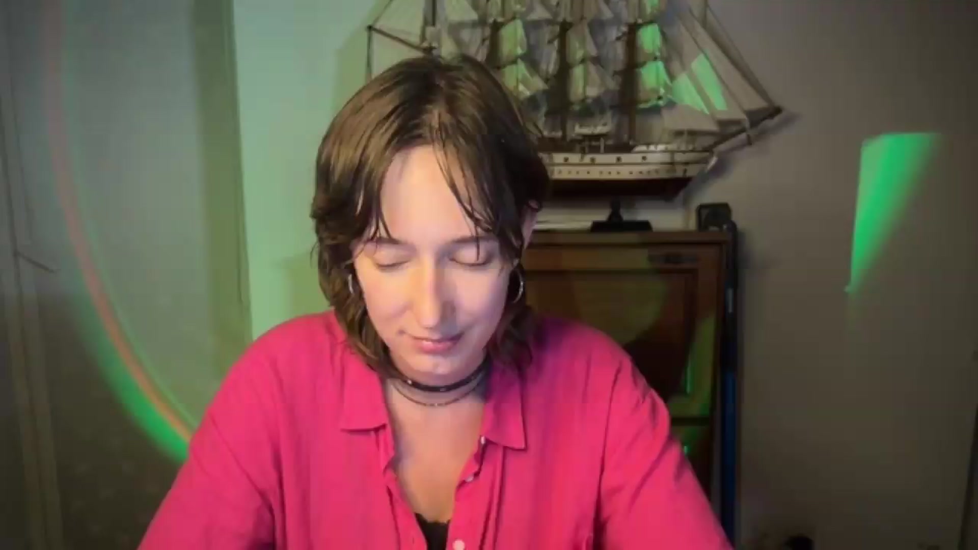 Gallery image thumbnail from LoooneyTunes's myfreecams stream on, 07/27/2026, 24:25 image 7 of 20