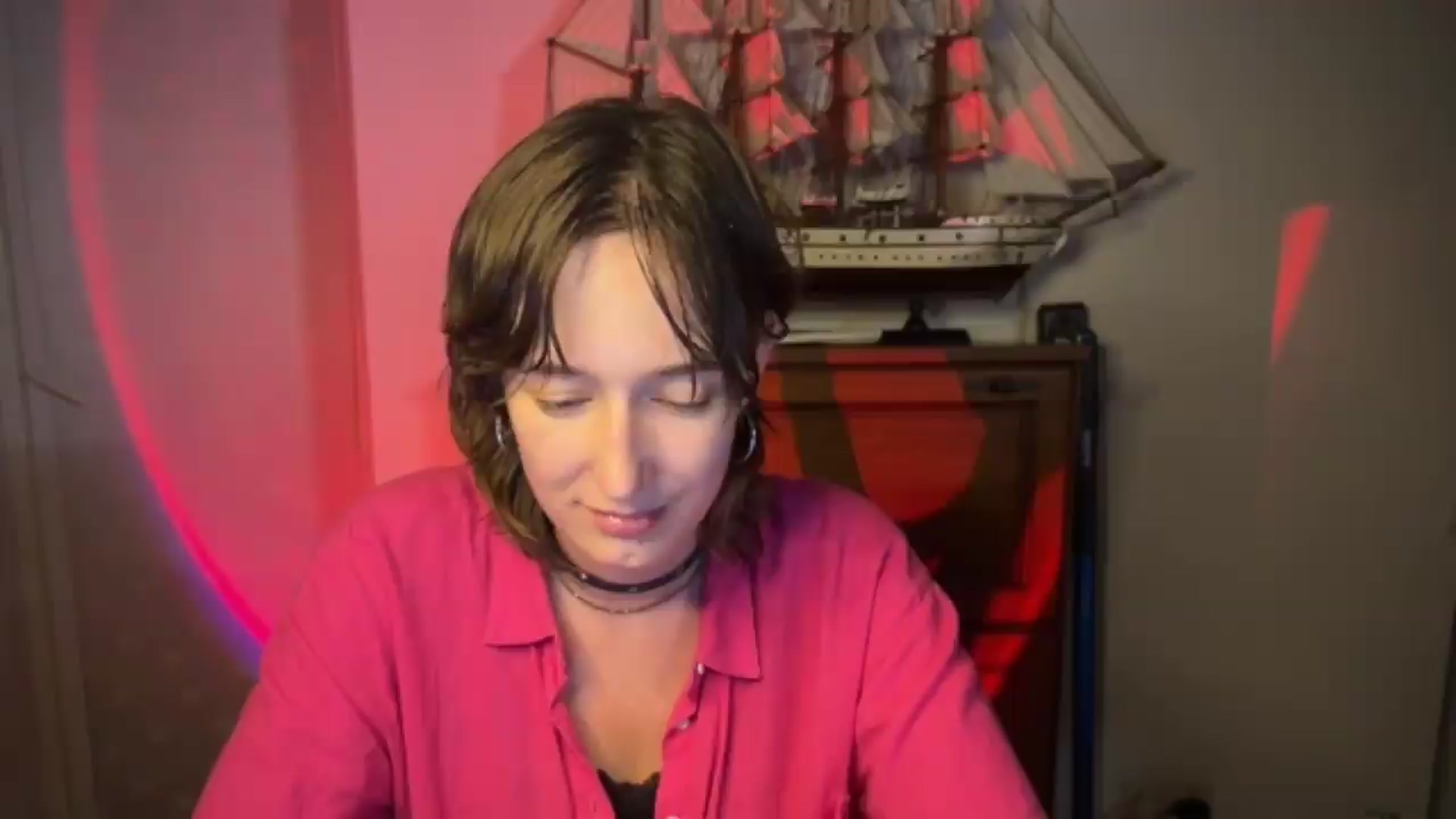Gallery image thumbnail from LoooneyTunes's myfreecams stream on, 07/27/2026, 24:25 image 12 of 20