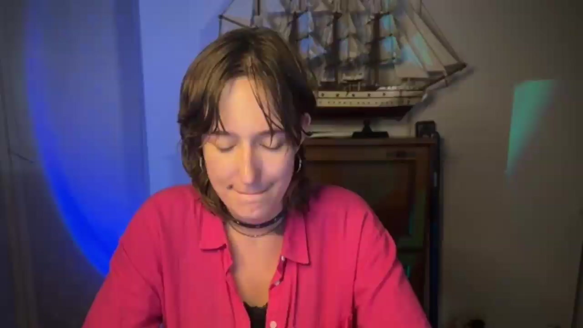 Gallery image thumbnail from LoooneyTunes's myfreecams stream on, 07/27/2026, 24:25 image 19 of 20