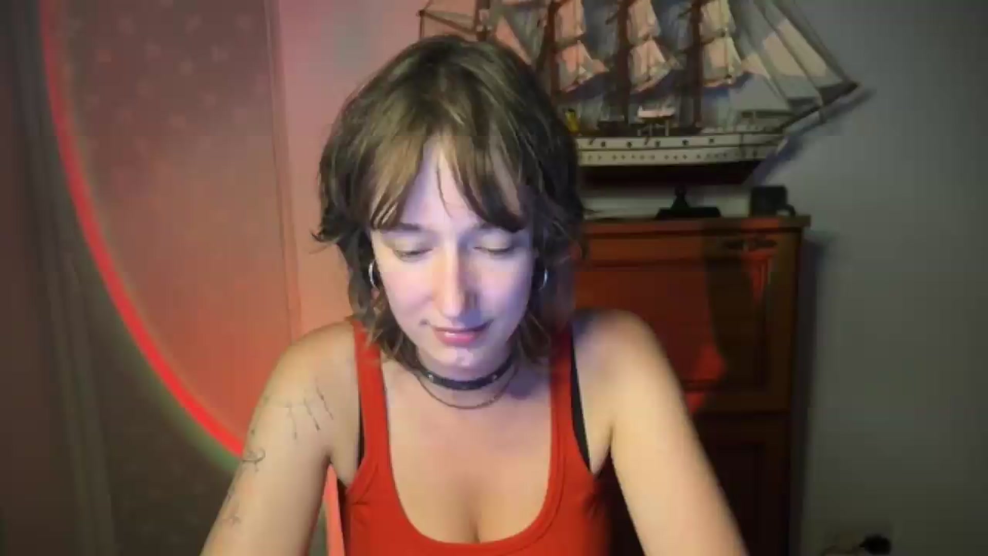 Gallery image thumbnail from LoooneyTunes's myfreecams stream on, 07/27/2026, 22:02 image 8 of 20