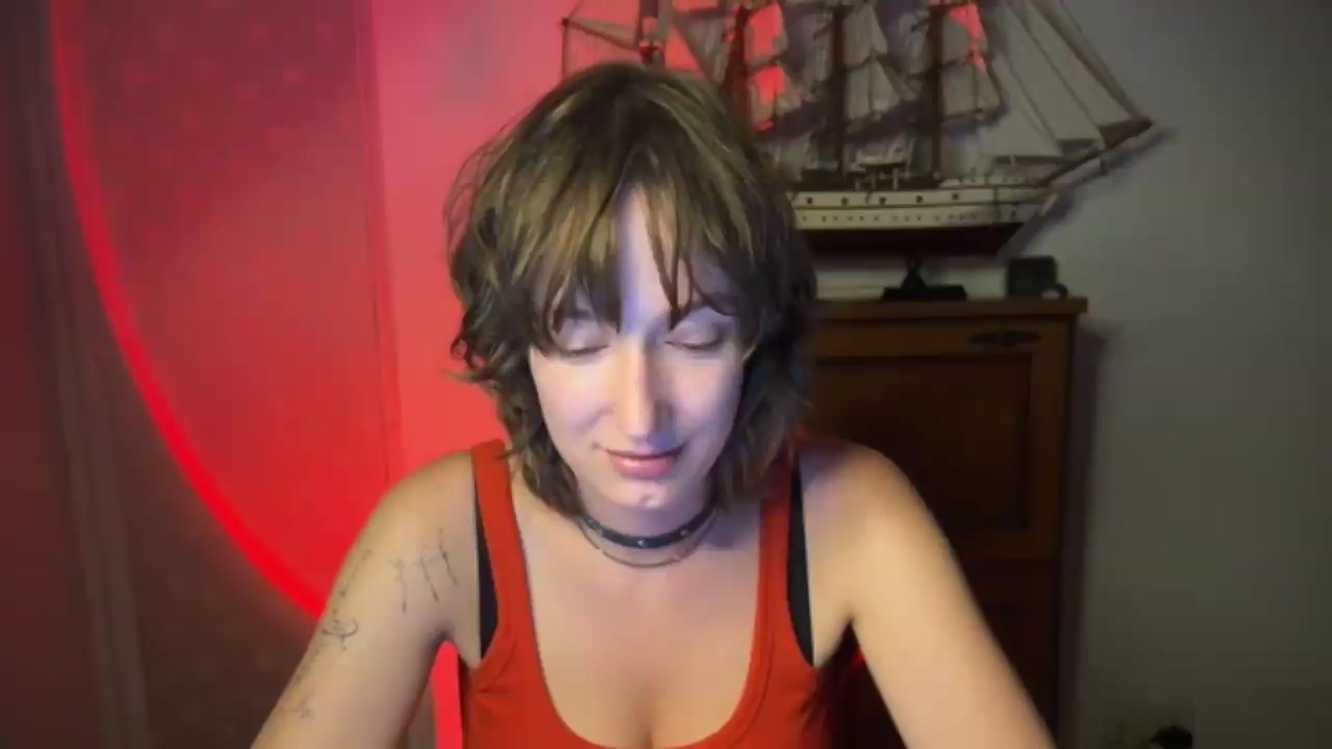 Gallery image thumbnail from LoooneyTunes's myfreecams stream on, 07/28/2026, 24:32 image 18 of 20