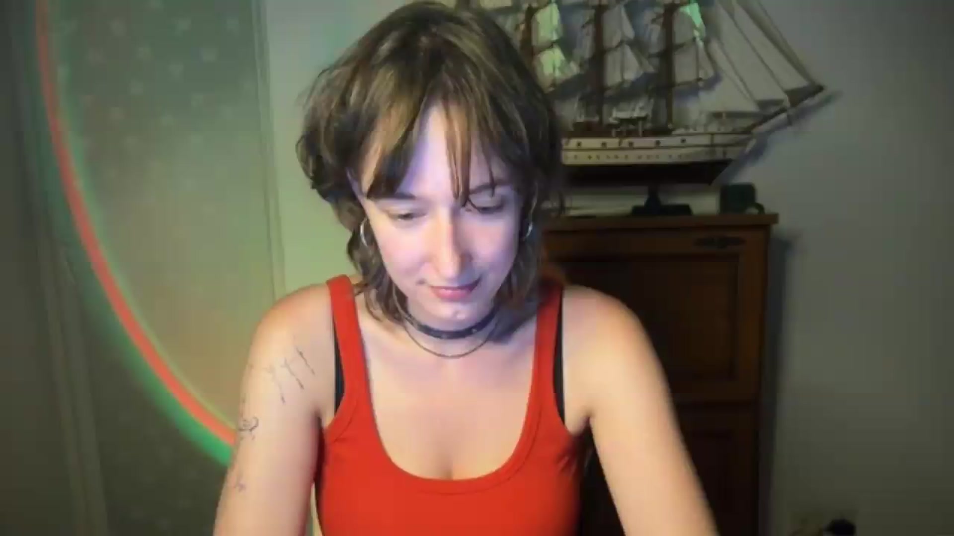 Gallery image thumbnail from LoooneyTunes's myfreecams stream on, 07/28/2026, 24:32 image 7 of 20