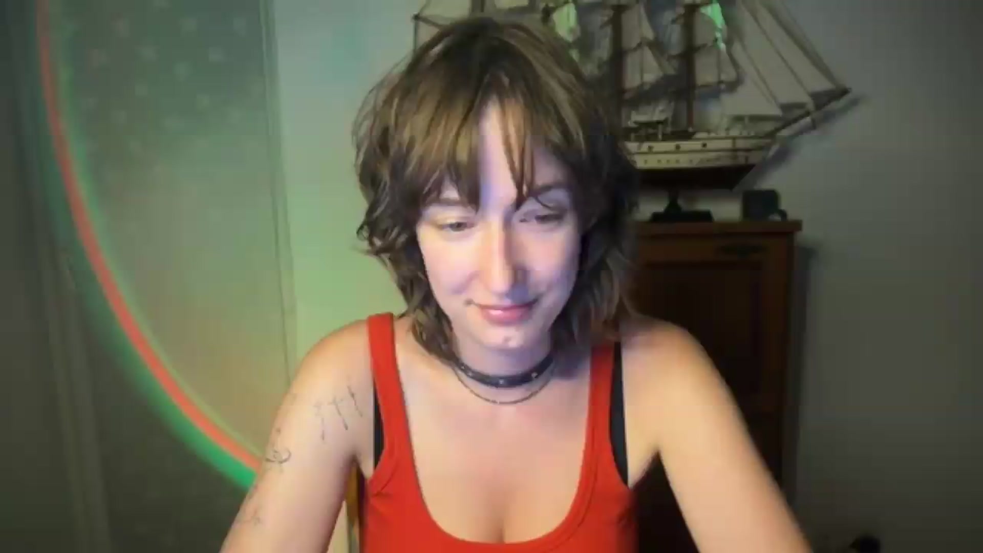 Gallery image thumbnail from LoooneyTunes's myfreecams stream on, 07/28/2026, 24:32 image 17 of 20