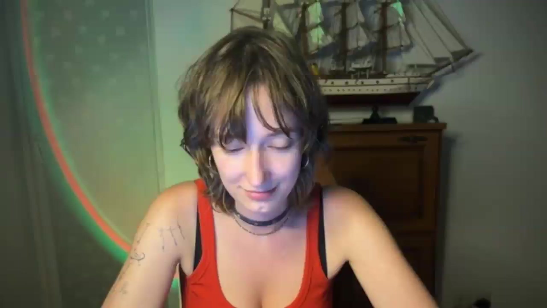 Gallery image thumbnail from LoooneyTunes's myfreecams stream on, 07/28/2026, 24:32 image 12 of 20