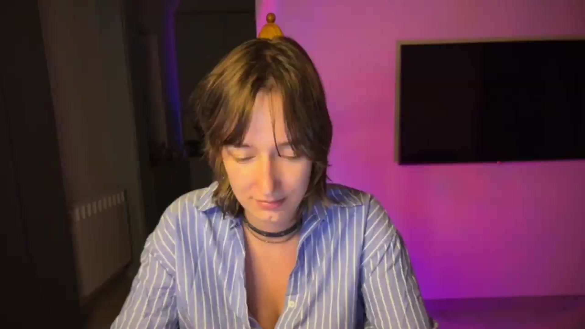 Gallery image thumbnail from LoooneyTunes's myfreecams stream on, 08/01/2026, 01:03 image 5 of 20
