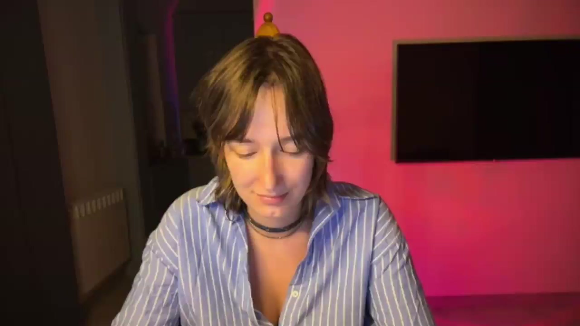 Gallery image thumbnail from LoooneyTunes's myfreecams stream on, 08/01/2026, 01:03 image 1 of 20