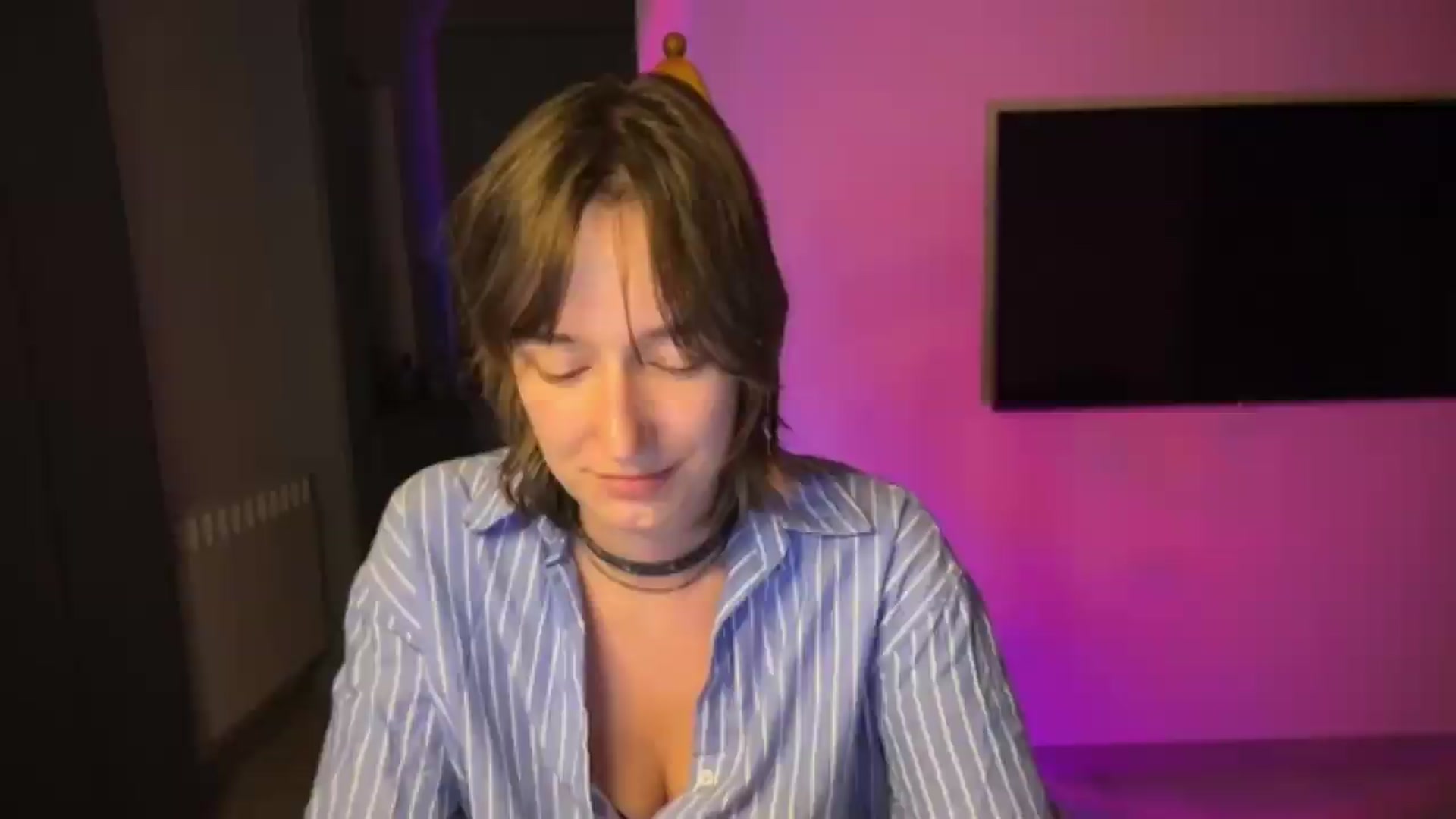 Gallery image thumbnail from LoooneyTunes's myfreecams stream on, 08/01/2026, 01:03 image 14 of 20