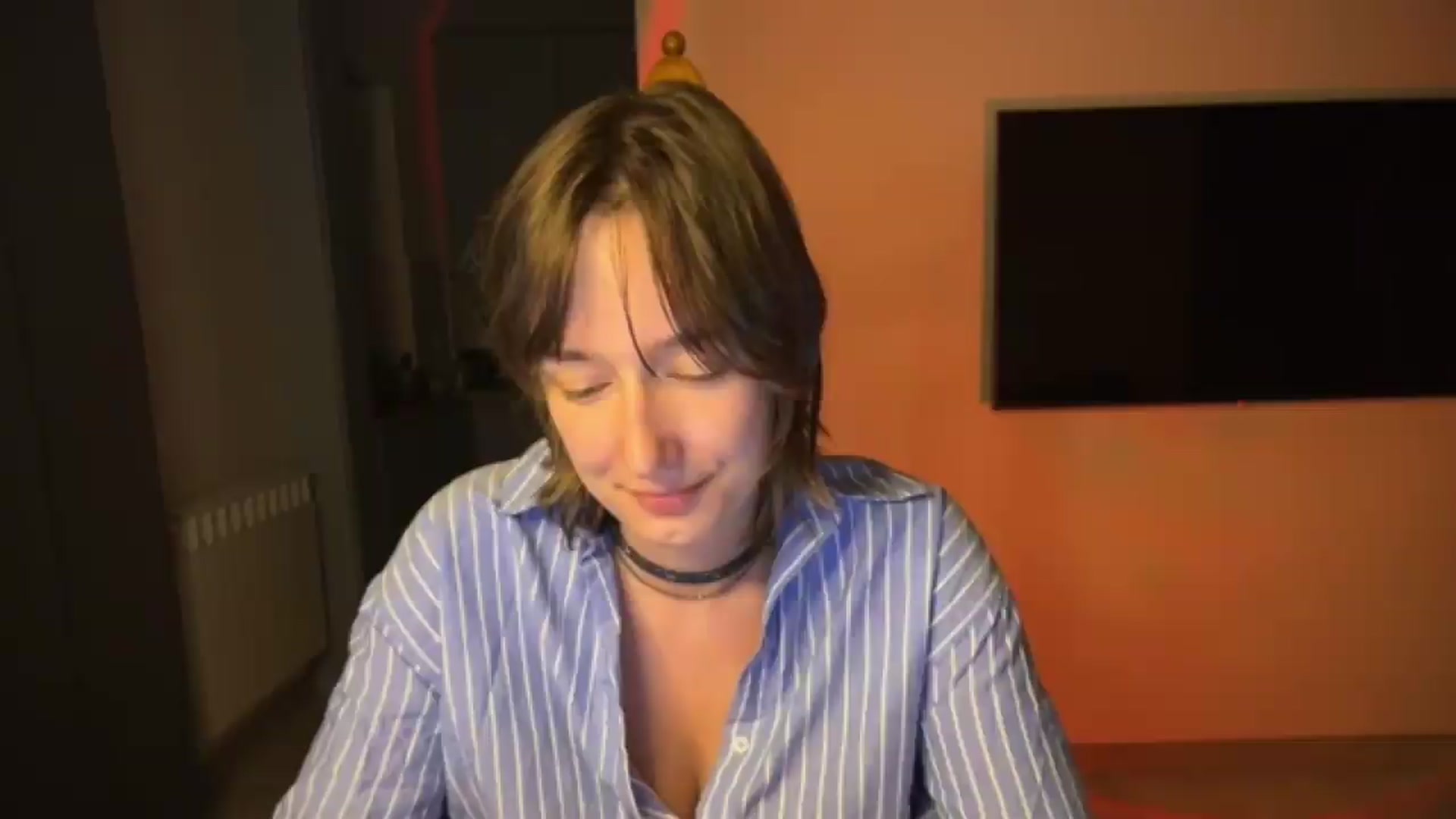 Gallery image thumbnail from LoooneyTunes's myfreecams stream on, 08/01/2026, 01:03 image 2 of 20