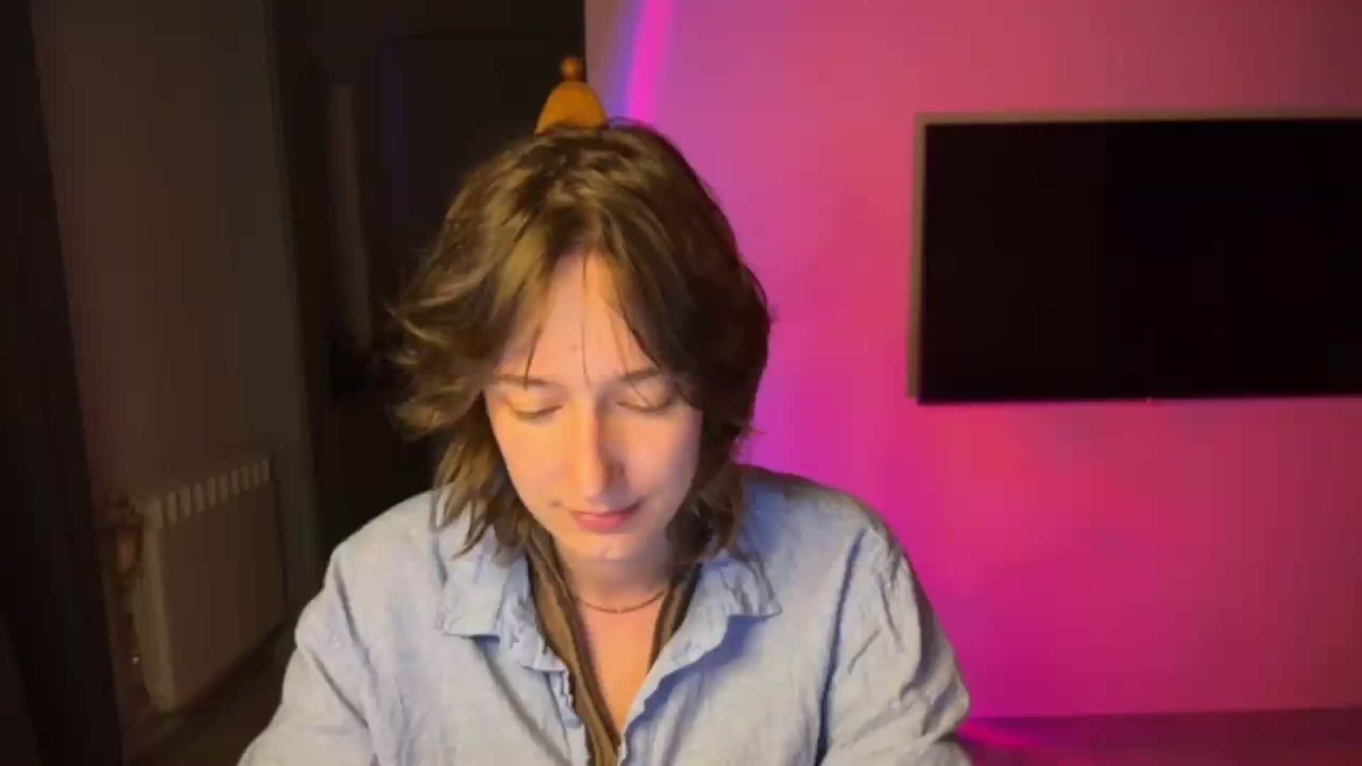 Gallery image thumbnail from LoooneyTunes's myfreecams stream on, 08/03/2026, 22:02 image 8 of 20
