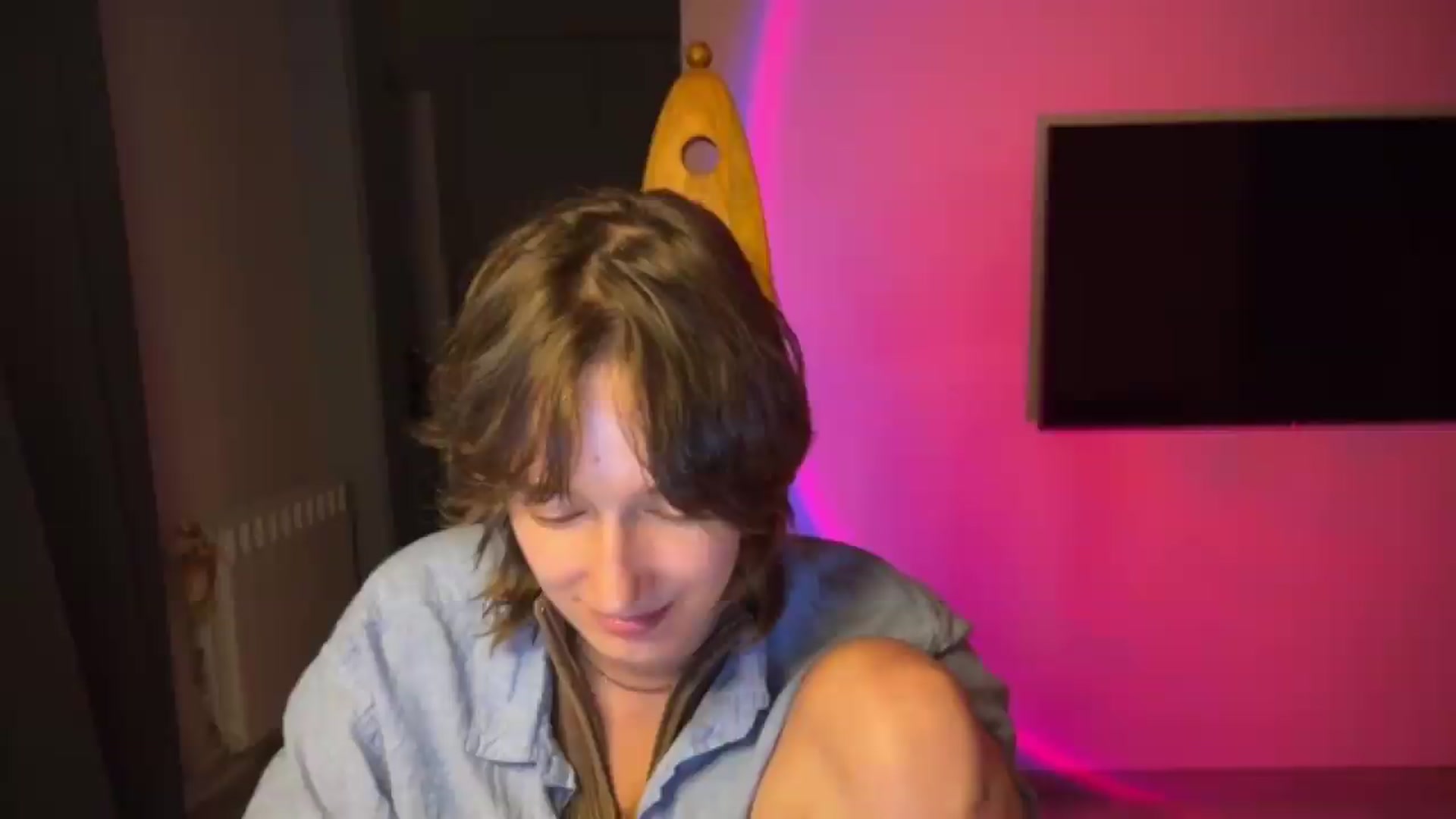 Gallery image thumbnail from LoooneyTunes's myfreecams stream on, 08/04/2026, 02:03 image 16 of 20