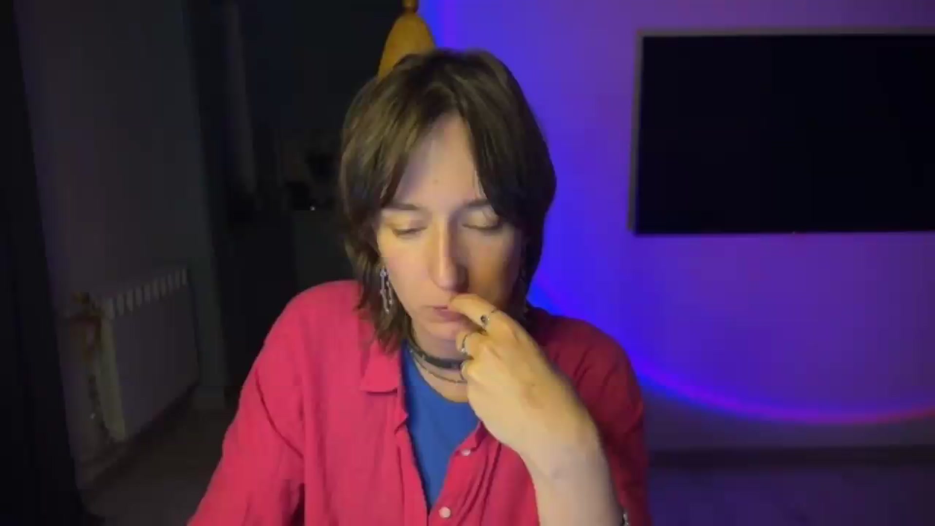 Gallery image thumbnail from LoooneyTunes's myfreecams stream on, 08/04/2026, 23:01 image 7 of 20
