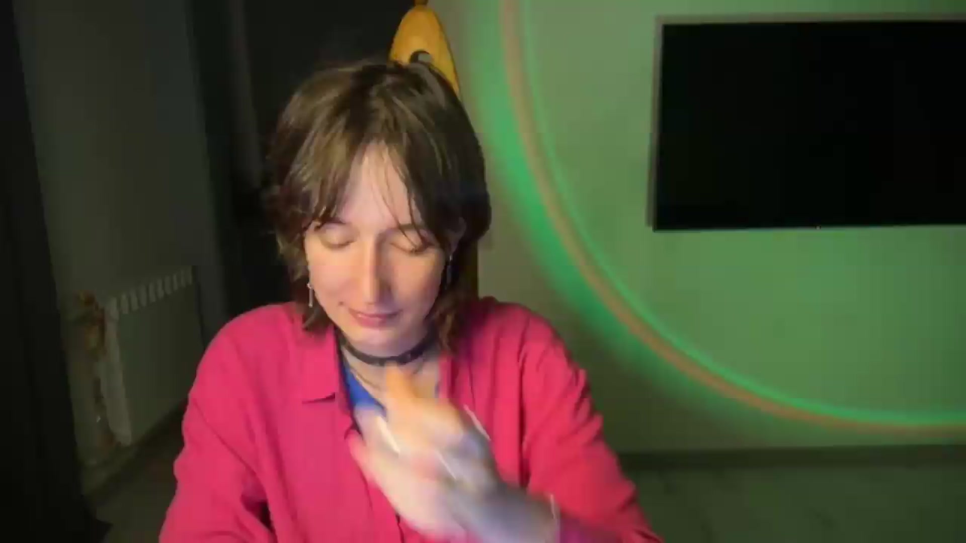 Gallery image thumbnail from LoooneyTunes's myfreecams stream on, 08/05/2026, 01:33 image 18 of 20