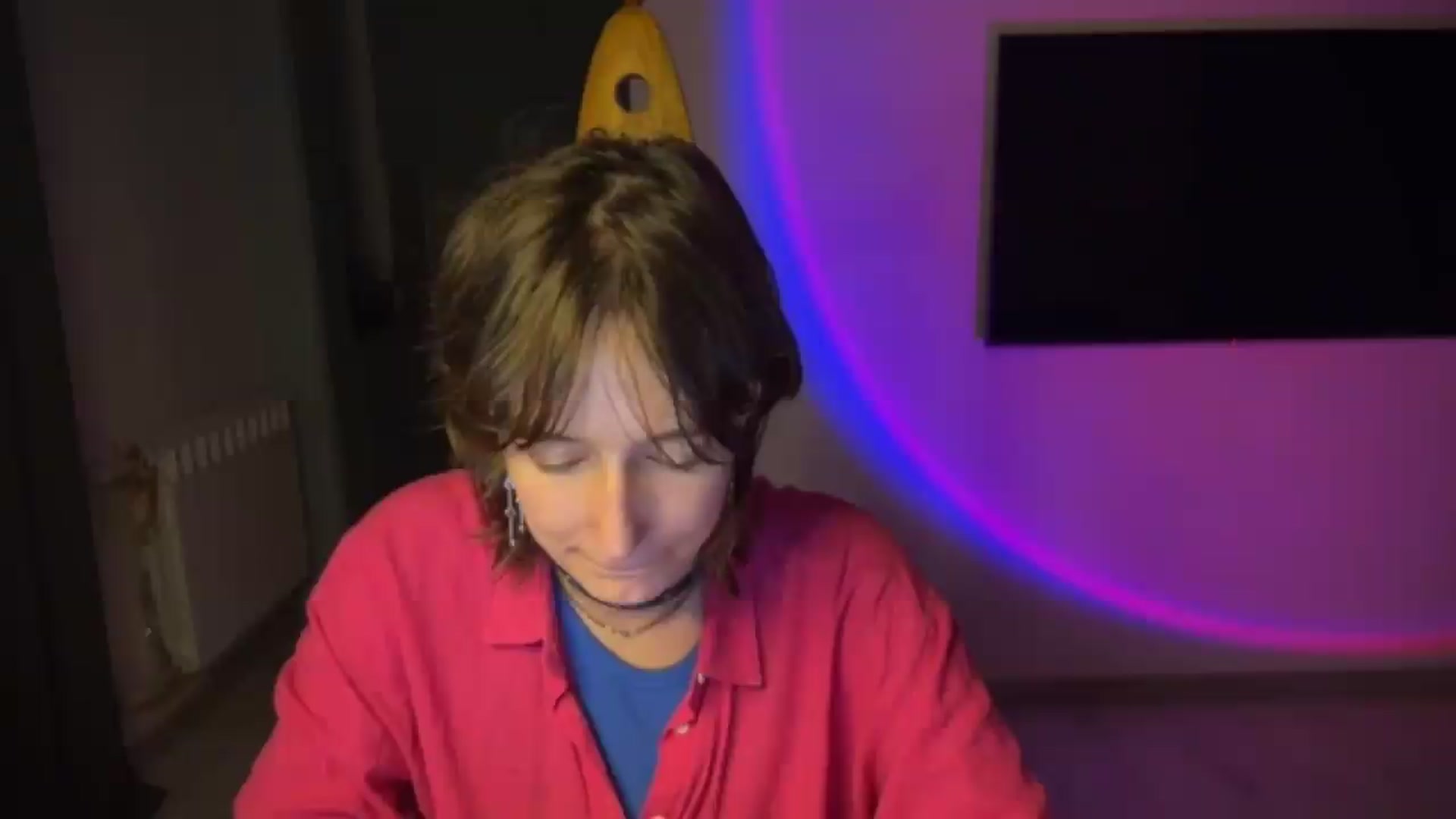 Gallery image thumbnail from LoooneyTunes's myfreecams stream on, 08/05/2026, 01:33 image 3 of 20