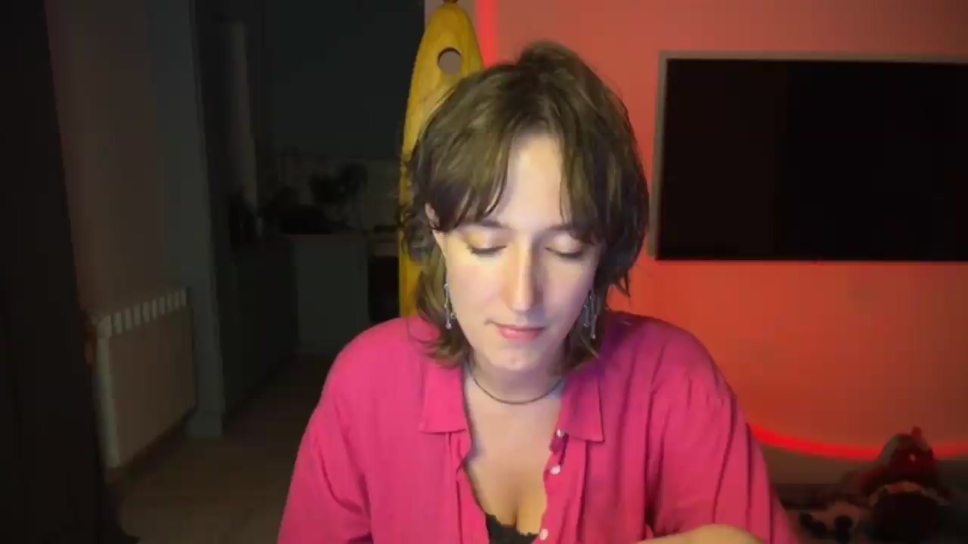 Gallery image thumbnail from LoooneyTunes's myfreecams stream on, 08/09/2026, 23:14 image 19 of 20