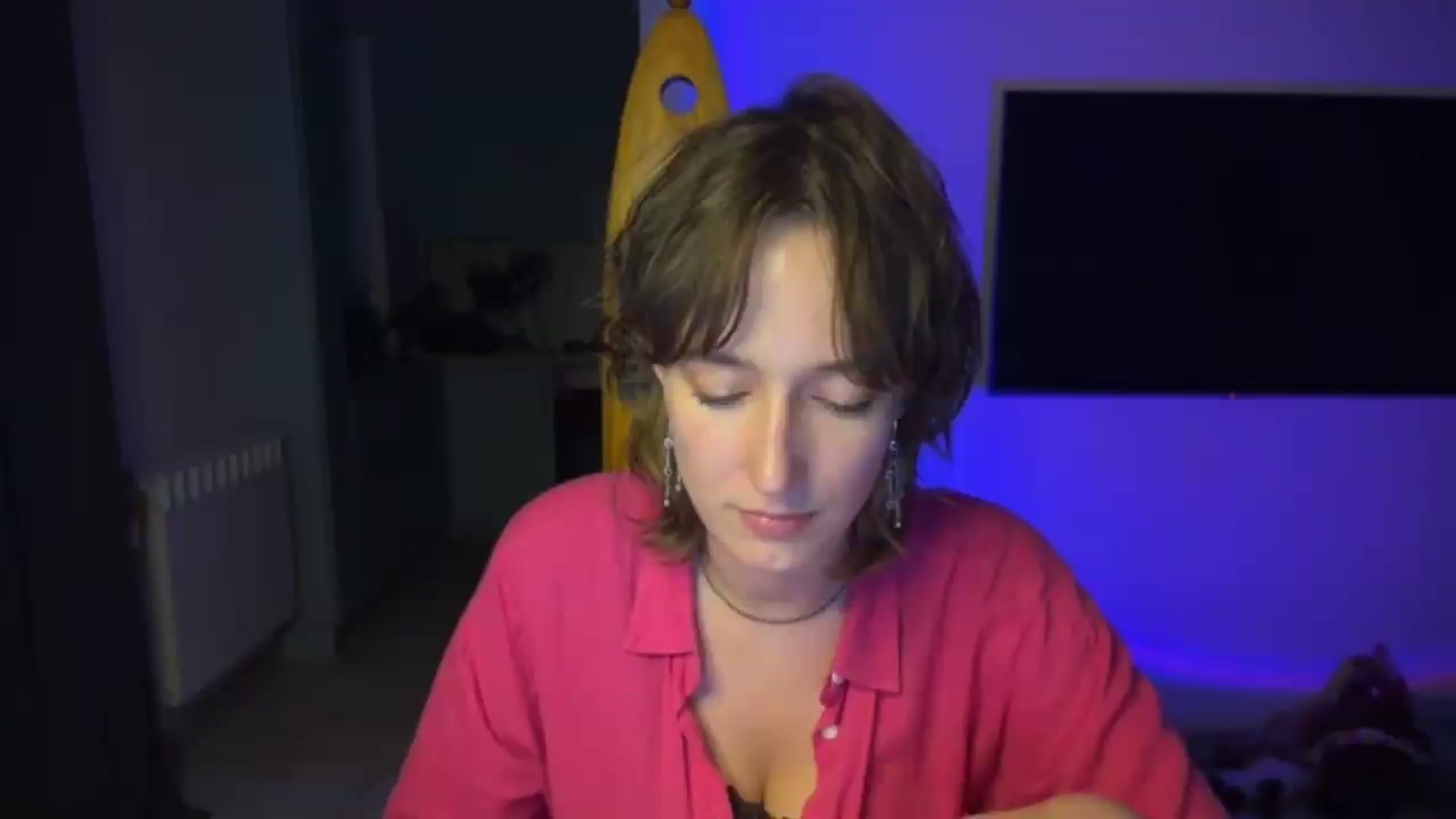 Gallery image thumbnail from LoooneyTunes's myfreecams stream on, 08/09/2026, 23:14 image 18 of 20