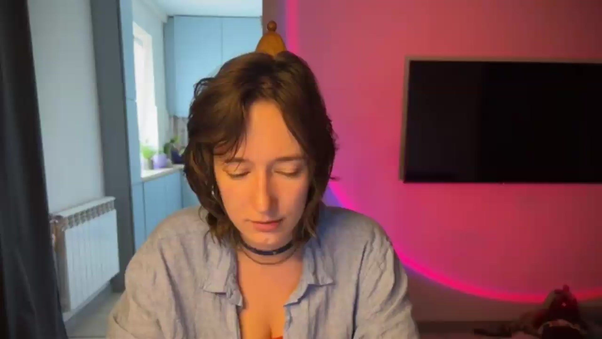 Gallery image thumbnail from LoooneyTunes's myfreecams stream on, 08/10/2026, 13:09 image 14 of 20