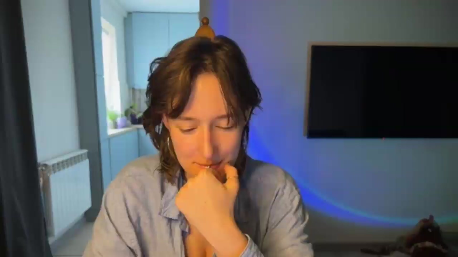 Gallery image thumbnail from LoooneyTunes's myfreecams stream on, 08/10/2026, 13:51 image 7 of 20
