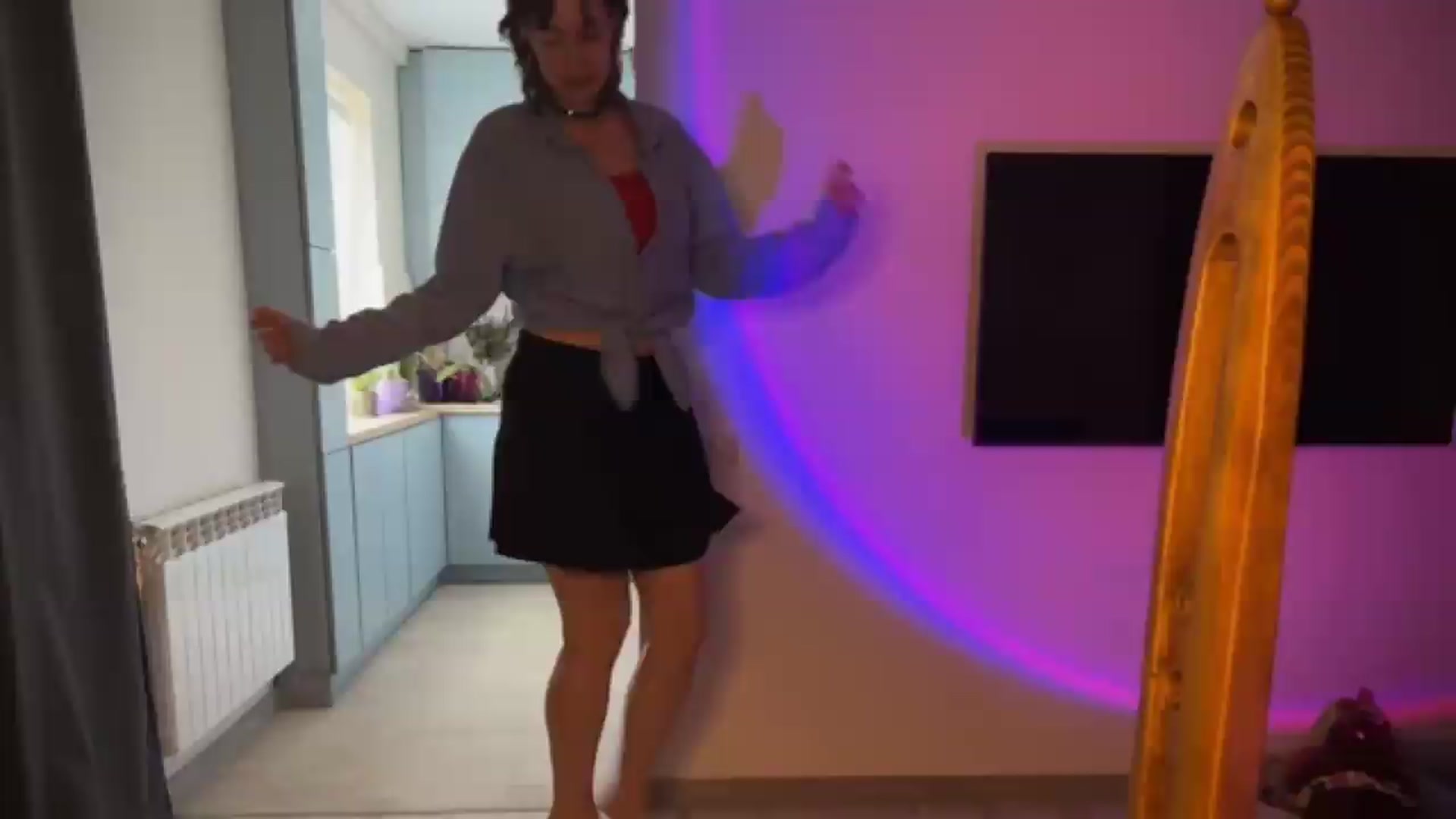 Gallery image thumbnail from LoooneyTunes's myfreecams stream on, 08/10/2026, 15:10 image 2 of 20