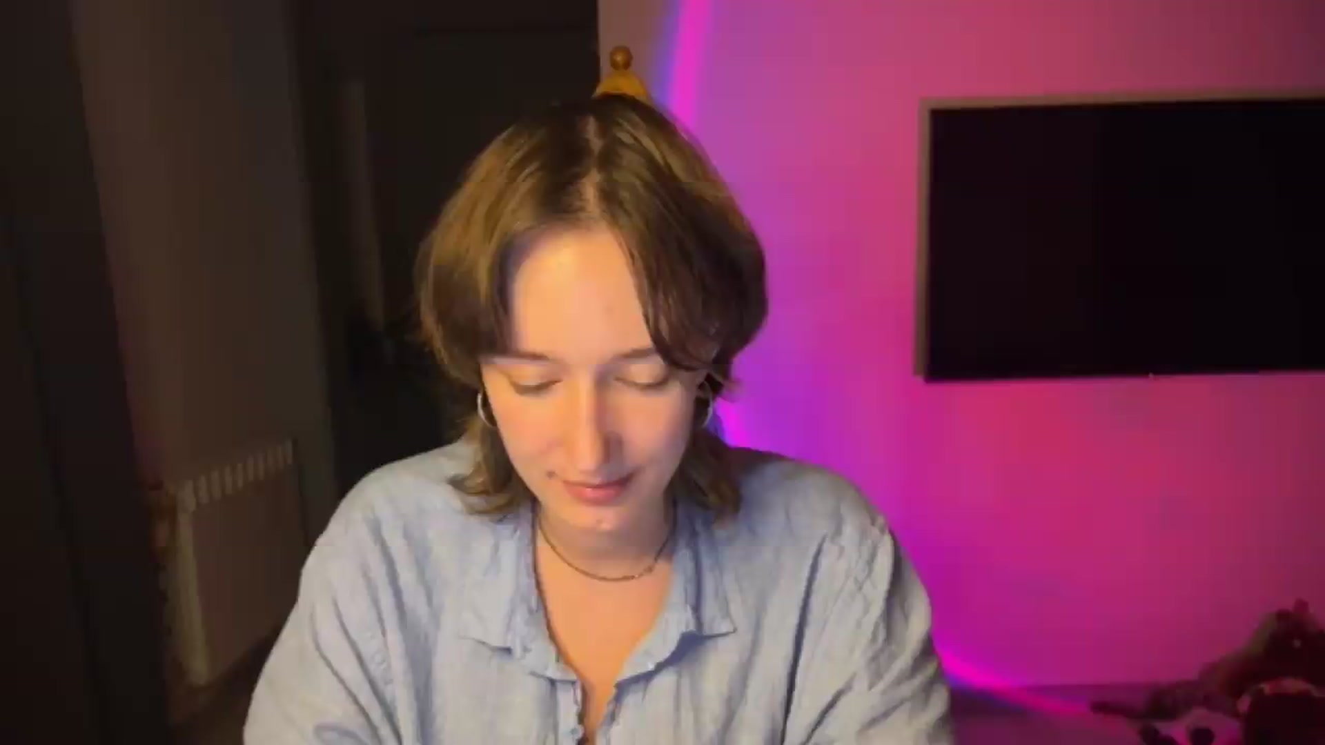 Gallery image thumbnail from LoooneyTunes's myfreecams stream on, 08/12/2026, 22:59 image 16 of 20