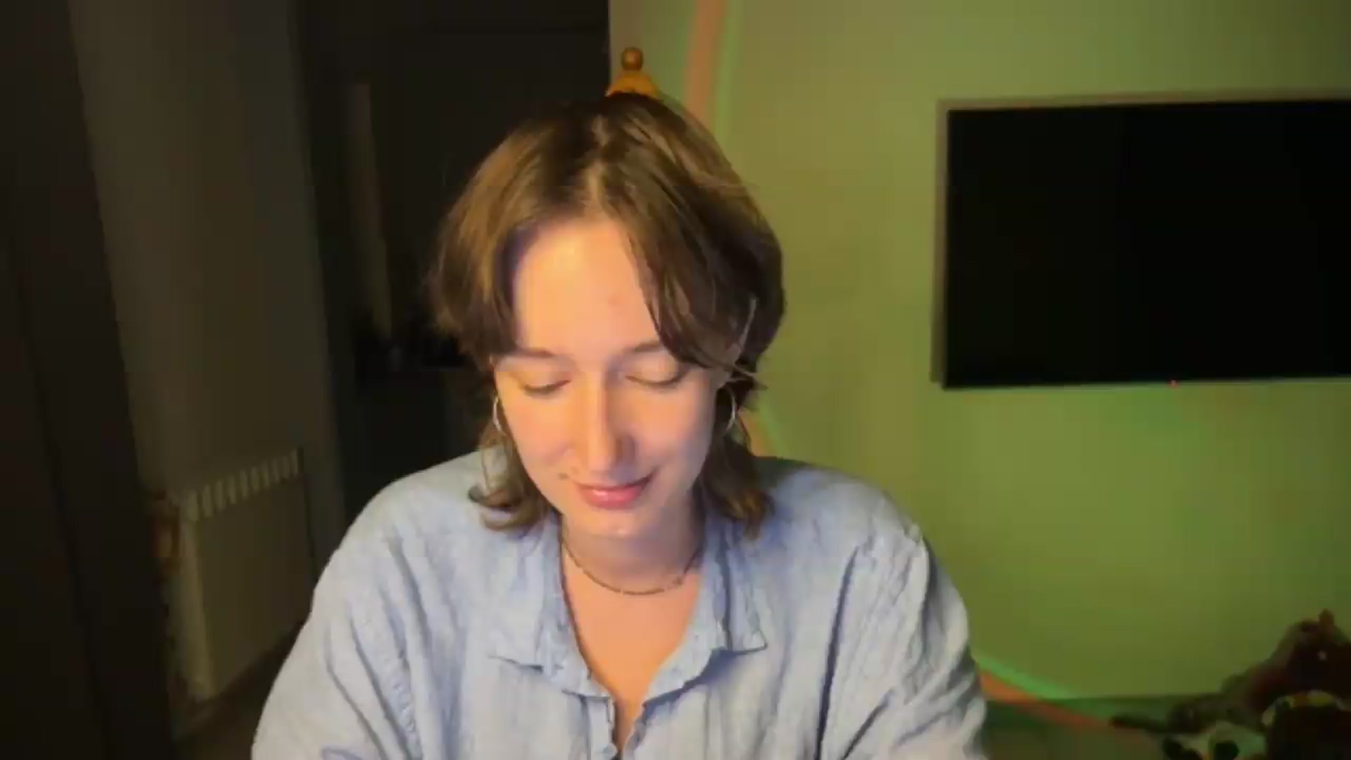 Gallery image thumbnail from LoooneyTunes's myfreecams stream on, 08/12/2026, 22:59 image 19 of 20