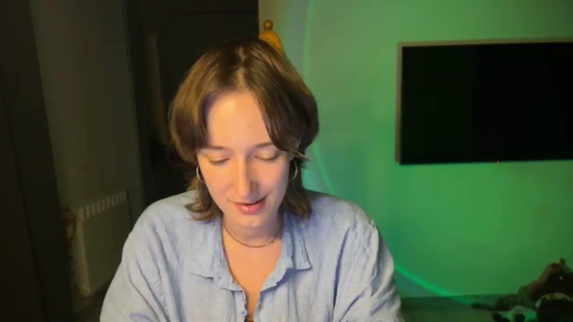 Gallery image thumbnail from LoooneyTunes's myfreecams stream on, 08/12/2026, 22:59 image 17 of 20