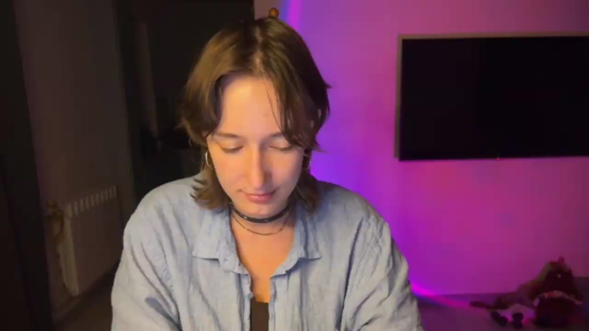 Gallery image thumbnail from LoooneyTunes's myfreecams stream on, 08/12/2026, 23:48 image 18 of 20