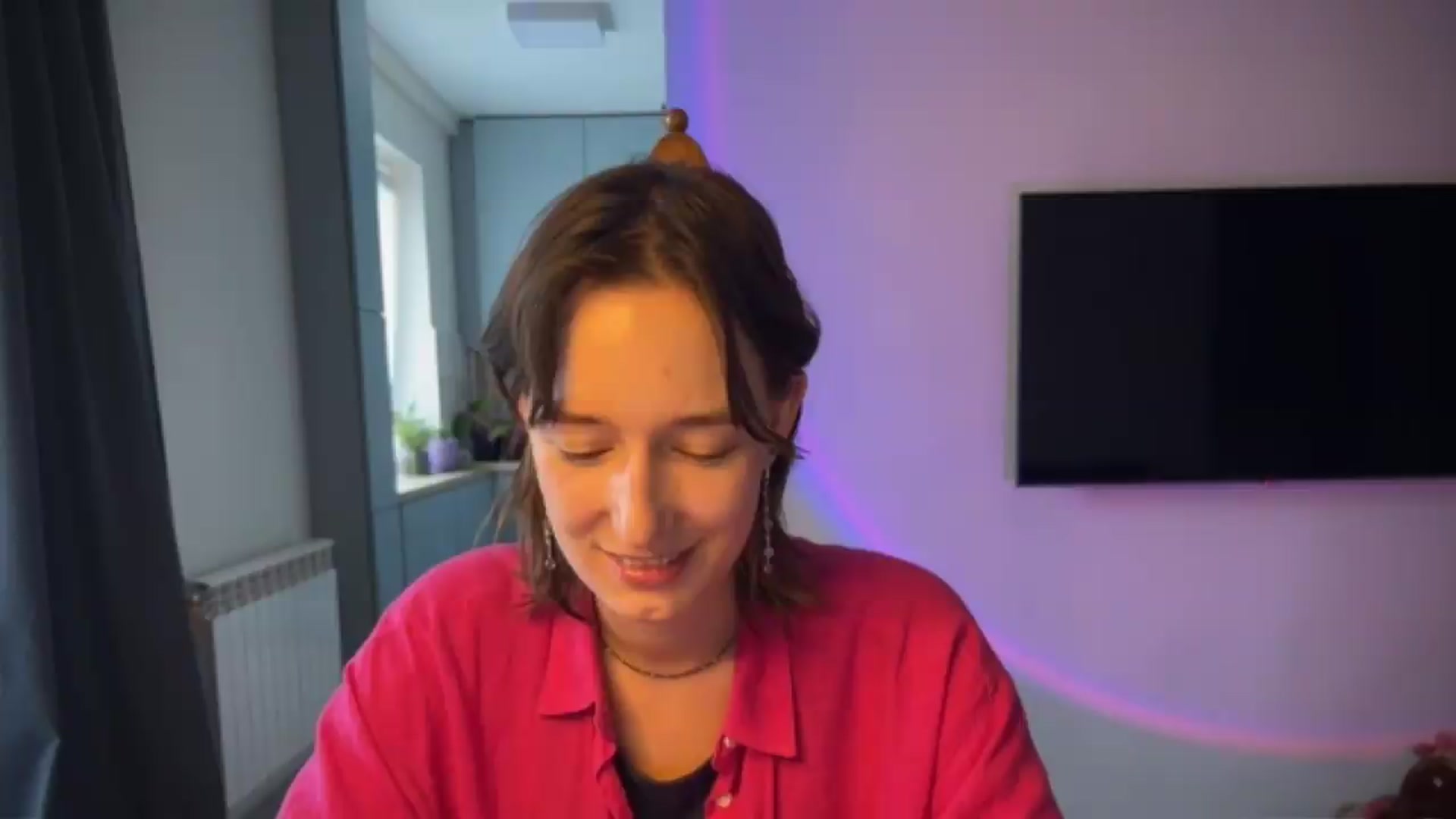 Gallery image thumbnail from LoooneyTunes's myfreecams stream on, 08/13/2026, 15:10 image 13 of 20