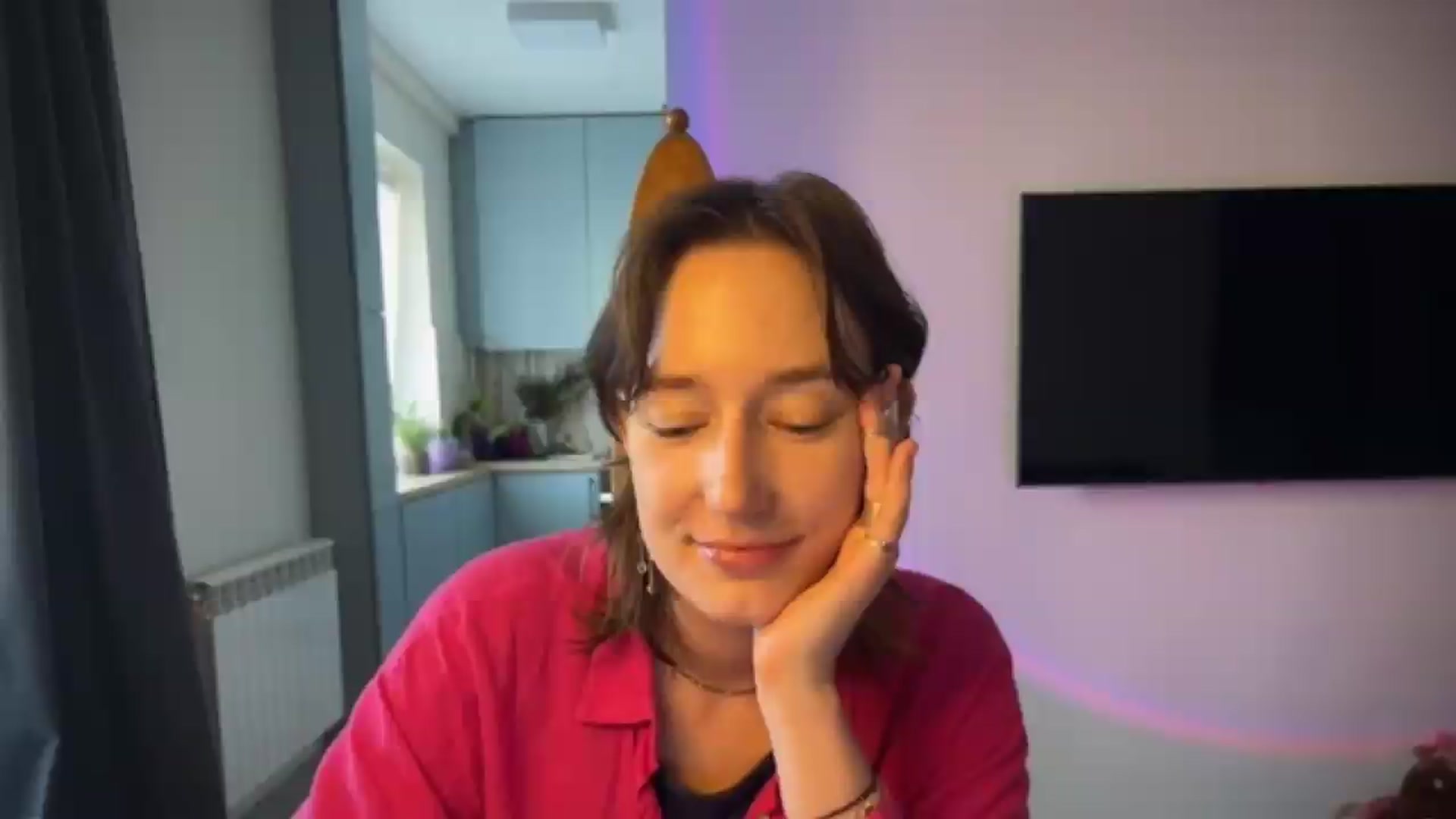 Gallery image thumbnail from LoooneyTunes's myfreecams stream on, 08/13/2026, 15:10 image 15 of 20