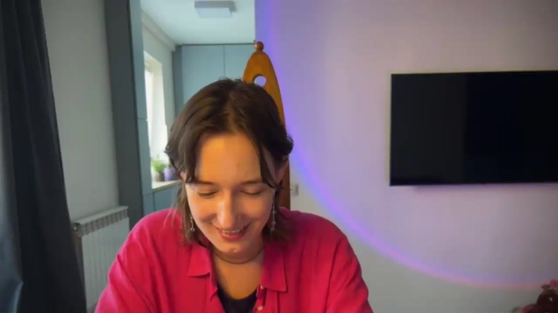 Gallery image thumbnail from LoooneyTunes's myfreecams stream on, 08/13/2026, 15:10 image 10 of 20
