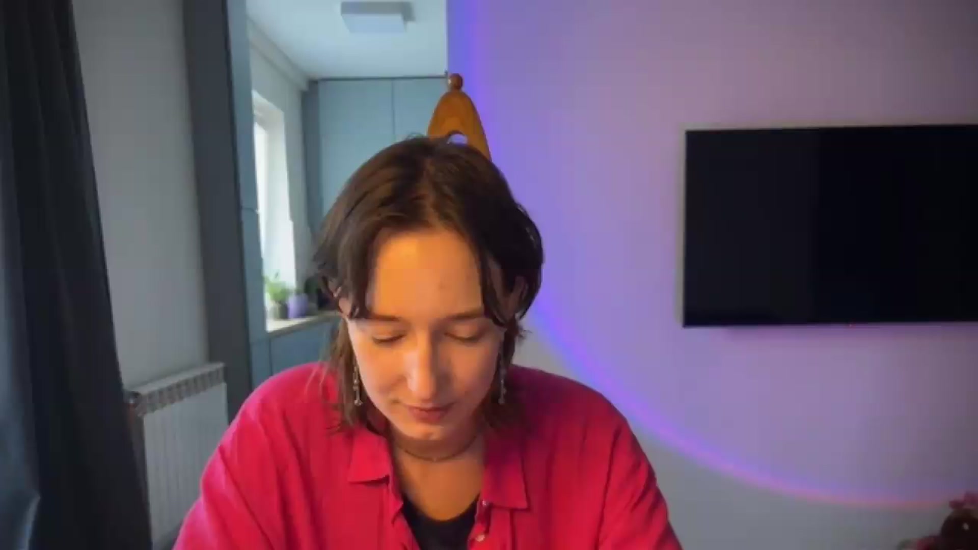 Gallery image thumbnail from LoooneyTunes's myfreecams stream on, 08/13/2026, 15:10 image 9 of 20