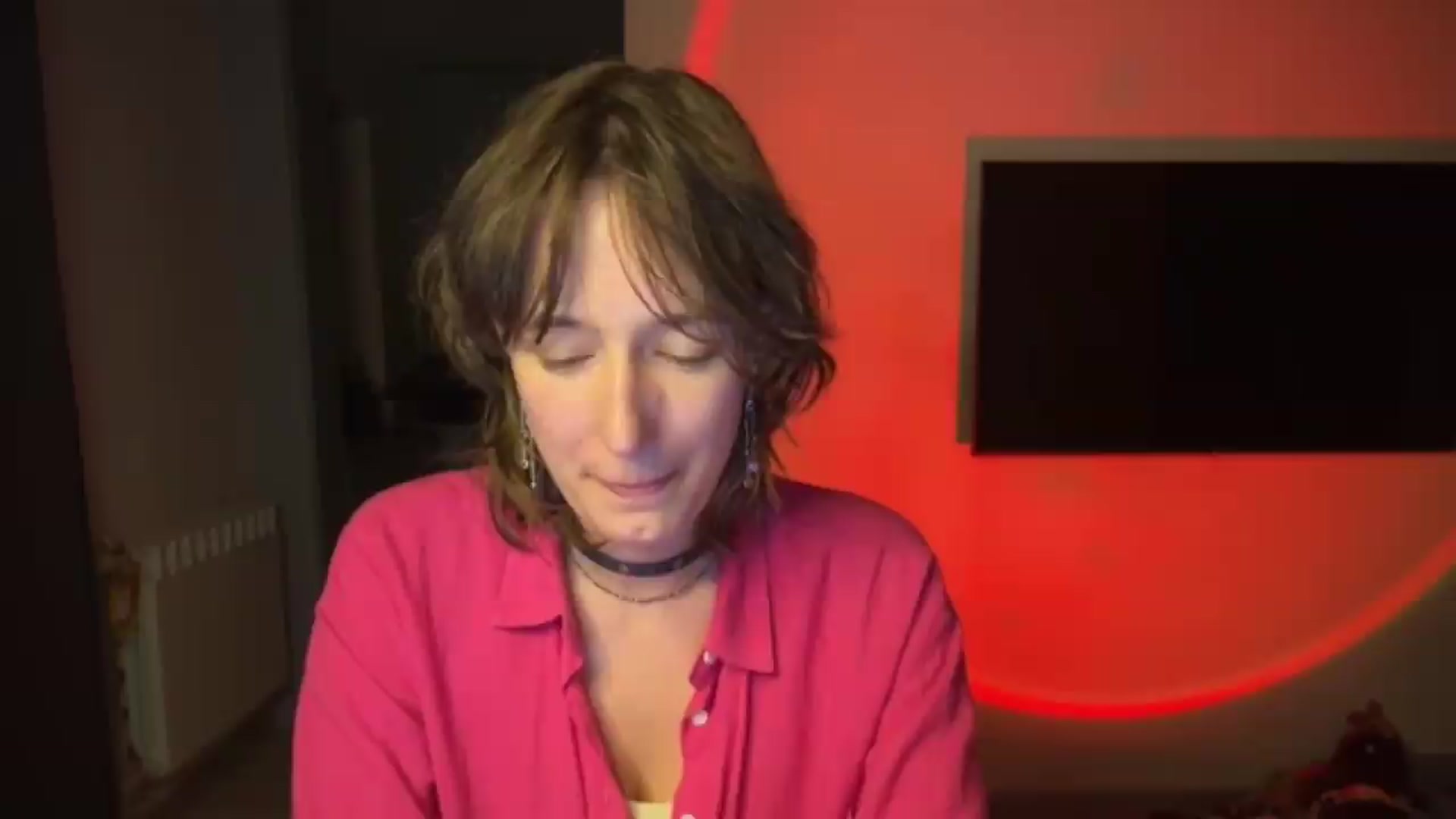 Gallery image thumbnail from LoooneyTunes's myfreecams stream on, 08/14/2026, 24:35 image 15 of 20