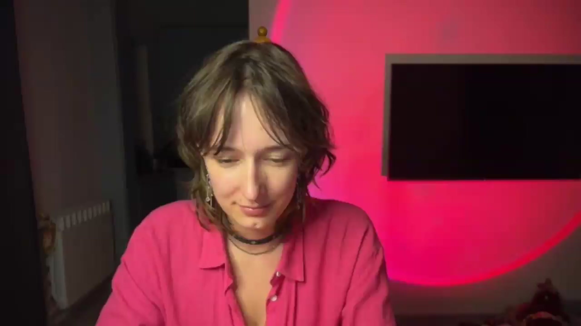 Gallery image thumbnail from LoooneyTunes's myfreecams stream on, 08/14/2026, 24:35 image 11 of 20