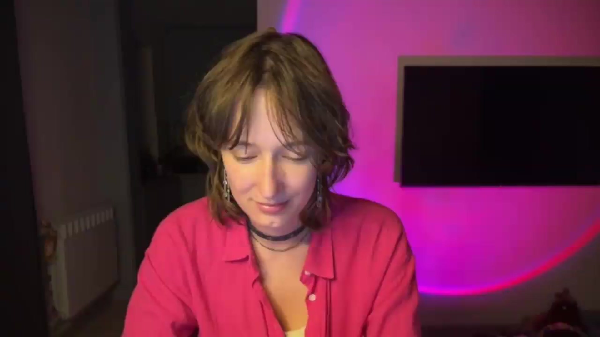 Gallery image thumbnail from LoooneyTunes's myfreecams stream on, 08/14/2026, 24:35 image 18 of 20