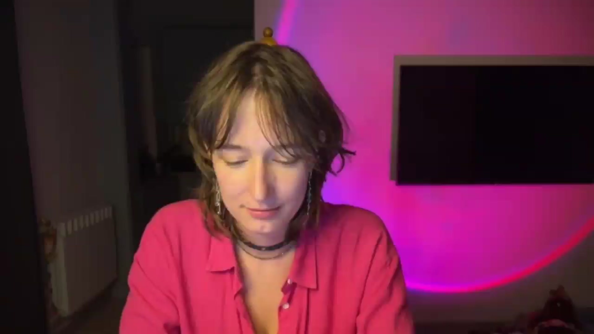 Gallery image thumbnail from LoooneyTunes's myfreecams stream on, 08/14/2026, 24:35 image 7 of 20